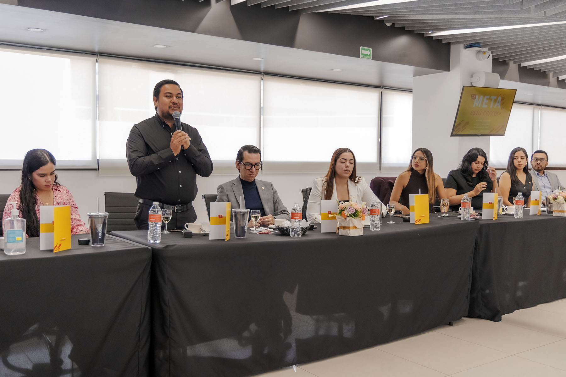 21 / 68 - La Meta Está Cerca: Clausura de Maestrías y Diplomado