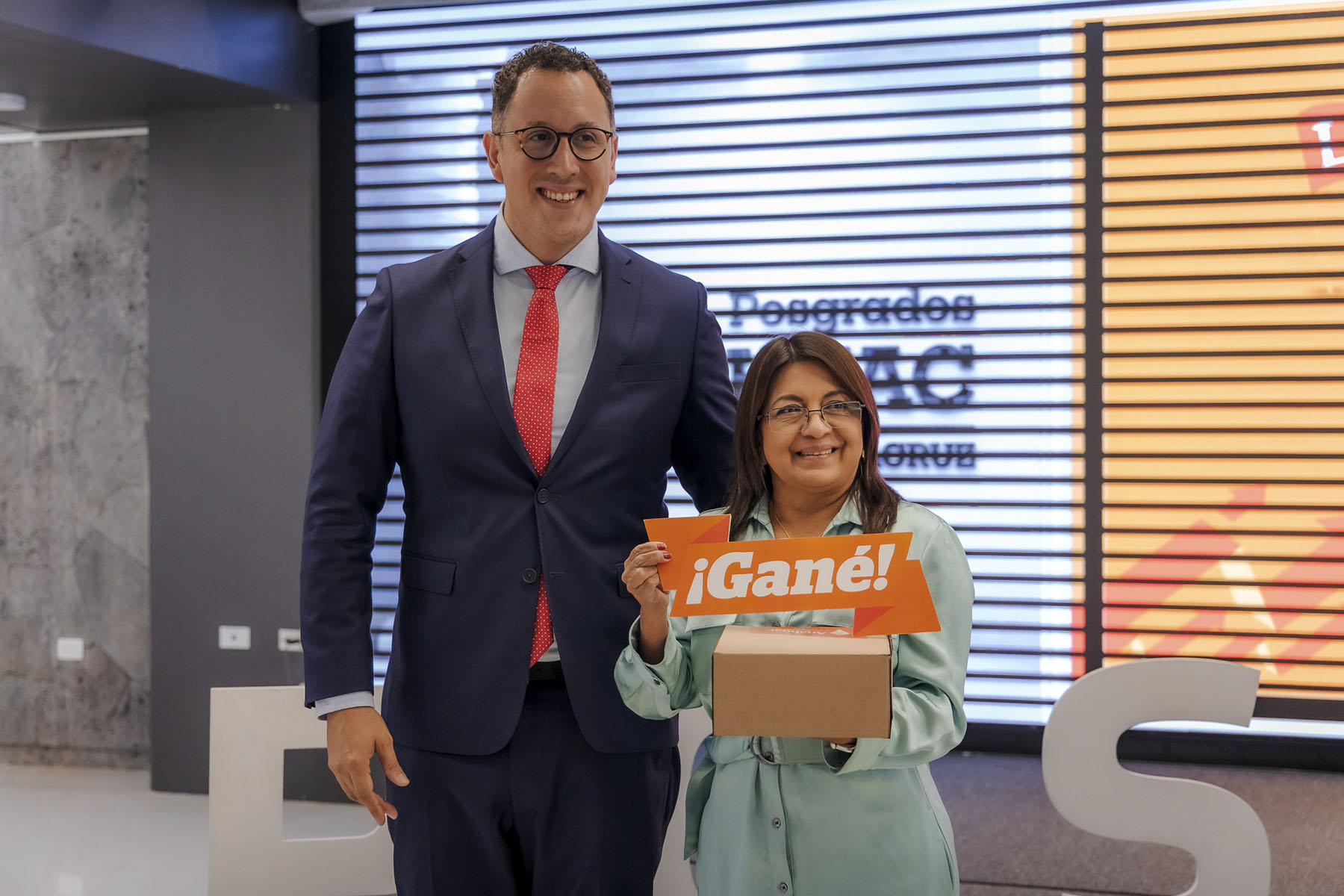 35 / 68 - La Meta Está Cerca: Clausura de Maestrías y Diplomado