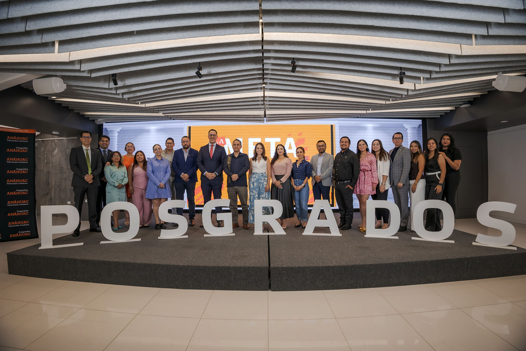 44 / 68 - La Meta Está Cerca: Clausura de Maestrías y Diplomado