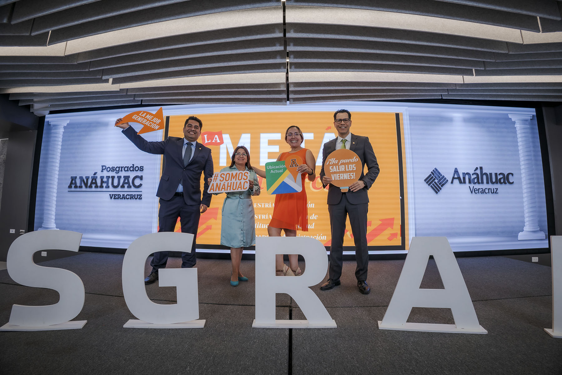 54 / 68 - La Meta Está Cerca: Clausura de Maestrías y Diplomado