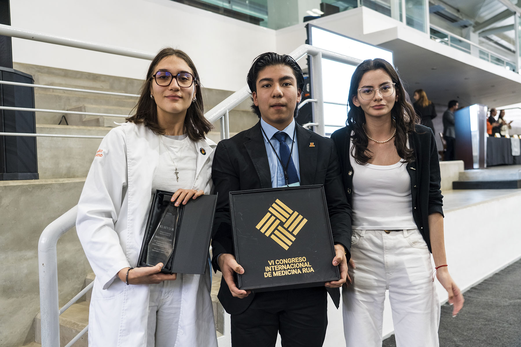 121 / 135 - Día Tres 121 / 135 - Día Tres