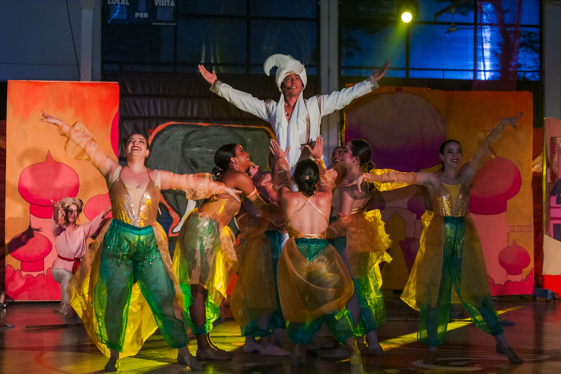 40 / 91 - Arte y Cultura 40 / 91 - Arte y Cultura