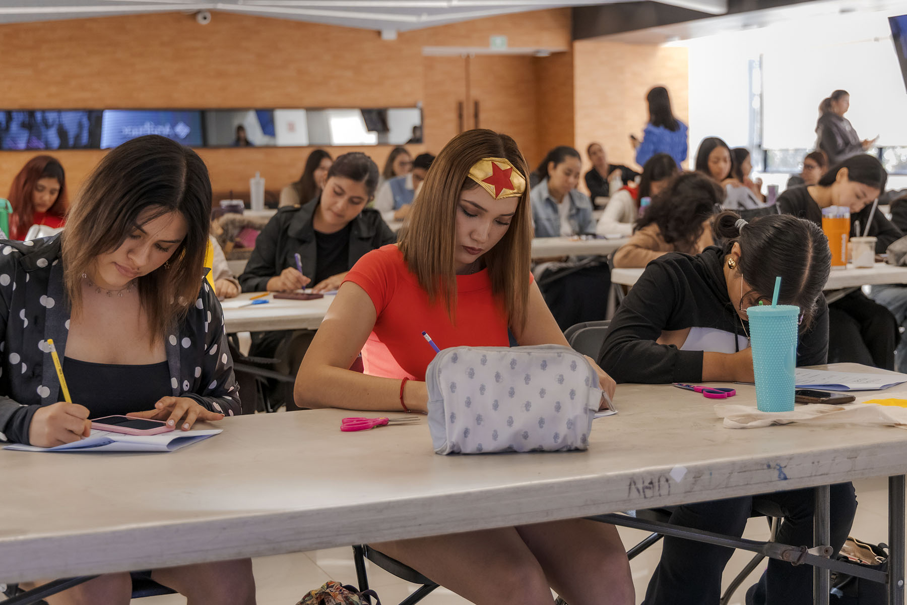 8 / 20 - Día del Diseñador de Moda 8 / 20 - Día del Diseñador de Moda