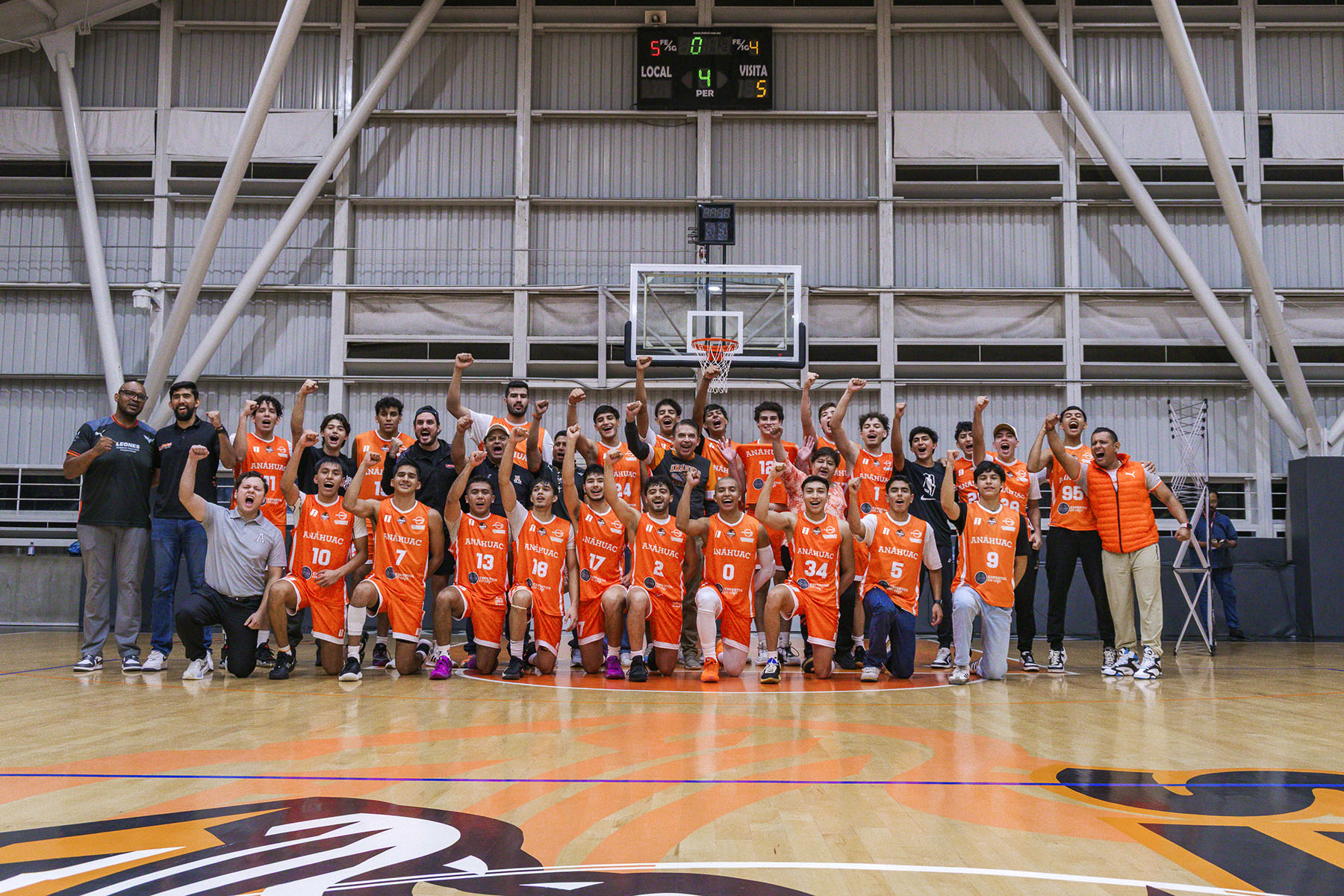 8 / 8 - Leones Tuvo un Debut que Ilusiona 8 / 8 - Leones Tuvo un Debut que Ilusiona