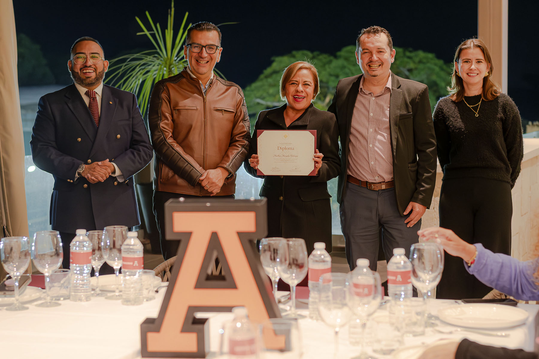 10 / 32 - Clausura del Curso en Cultura y Cata de Vinos Franceses 10 / 32 - Clausura del Curso en Cultura y Cata de Vinos Franceses