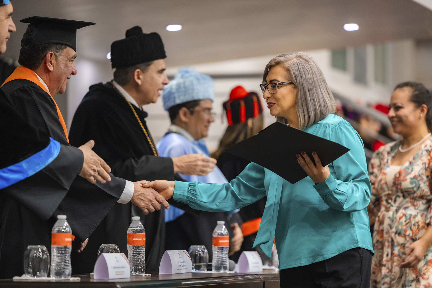 11 / 87 - Ceremonia Solemne de Conferimiento de Grado 11 / 87 - Ceremonia Solemne de Conferimiento de Grado