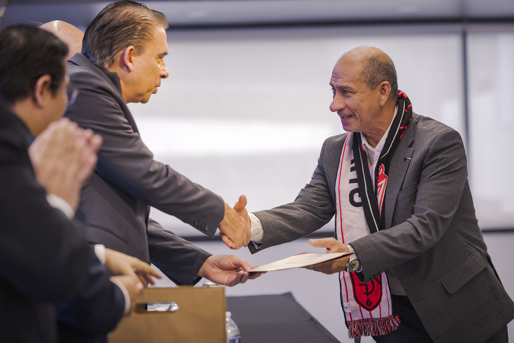 15 / 25 - La Escuela de Medicina Celebra 10 Años de Excelencia, Vocación y Liderazgo de Acción 15 / 25 - La Escuela de Medicina Celebra 10 Años de Excelencia, Vocación y Liderazgo de Acción