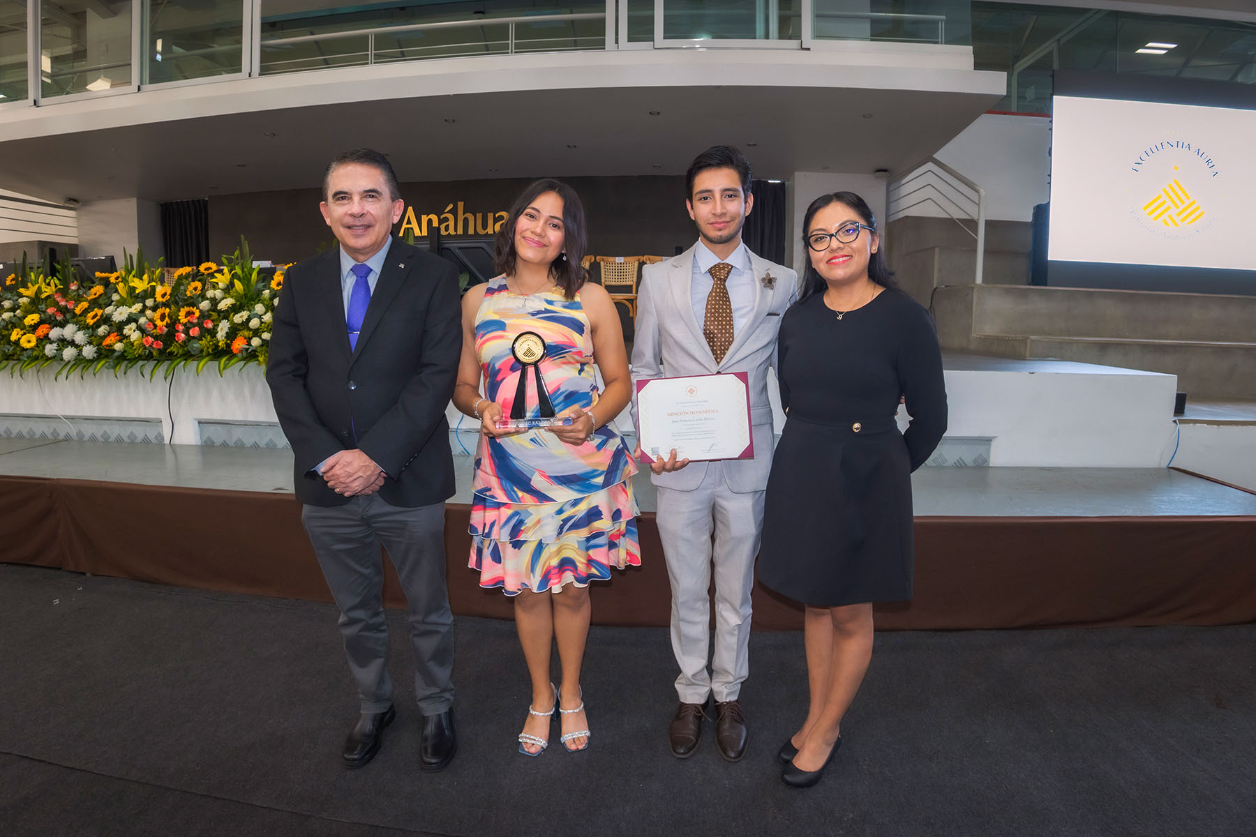 50 / 53 - La Excelencia que Trasciende: Entrega del Premio Excellentia Aurea en el Campus Xalapa 50 / 53 - La Excelencia que Trasciende: Entrega del Premio Excellentia Aurea en el Campus Xalapa