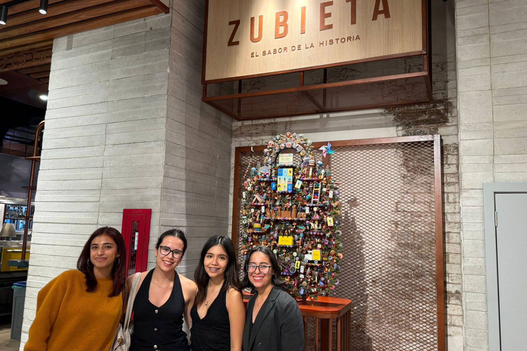 9 / 10 - Experiencia Educativa en Palacio de Hierro Polanco y Coyoacán 9 / 10 - Experiencia Educativa en Palacio de Hierro Polanco y Coyoacán