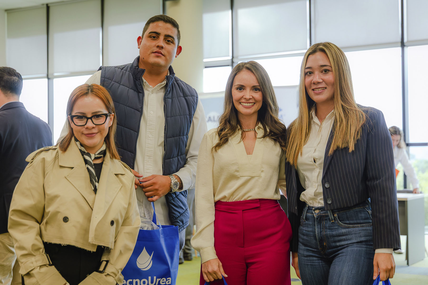 40 / 40 - Road2Work: Conecta a Más de 230 Estudiantes con el Mercado Laboral 40 / 40 - Road2Work: Conecta a Más de 230 Estudiantes con el Mercado Laboral