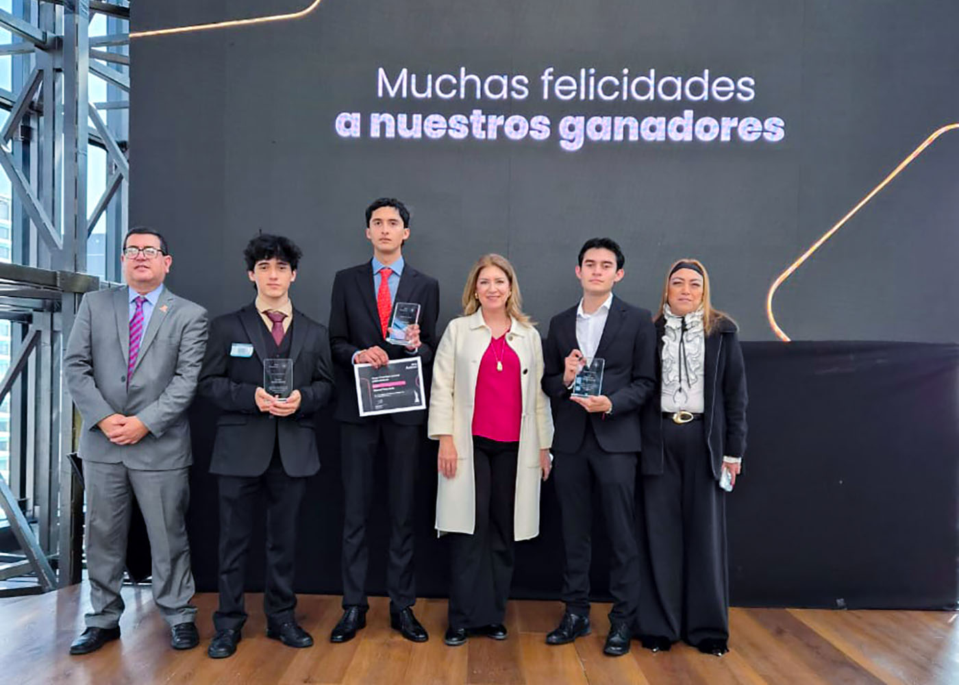 1 / 4 - Alumnos Destacan en el Reto Actinver Universitario 2025 1 / 4 - Alumnos Destacan en el Reto Actinver Universitario 2025