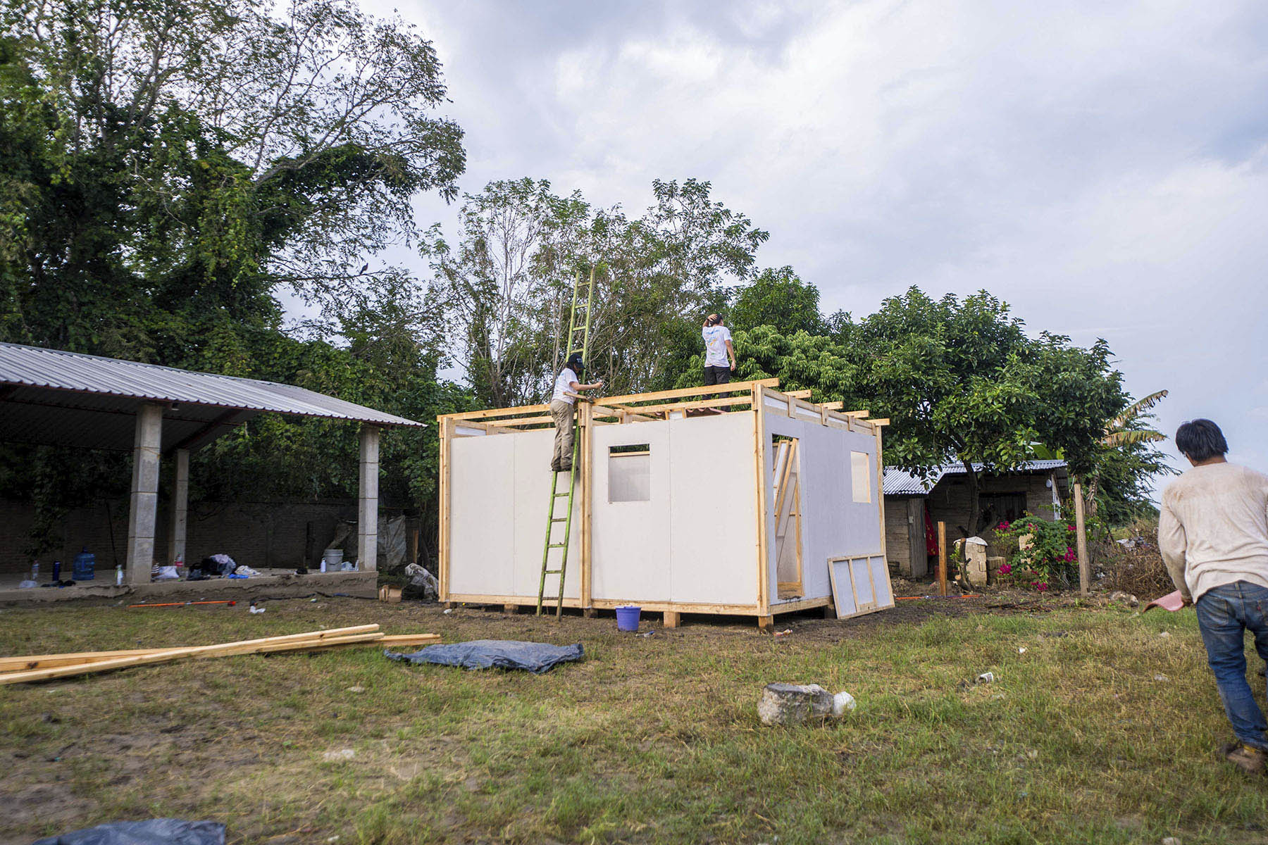 30 / 50 - ASUA Reconstruye 30 / 50 - ASUA Reconstruye