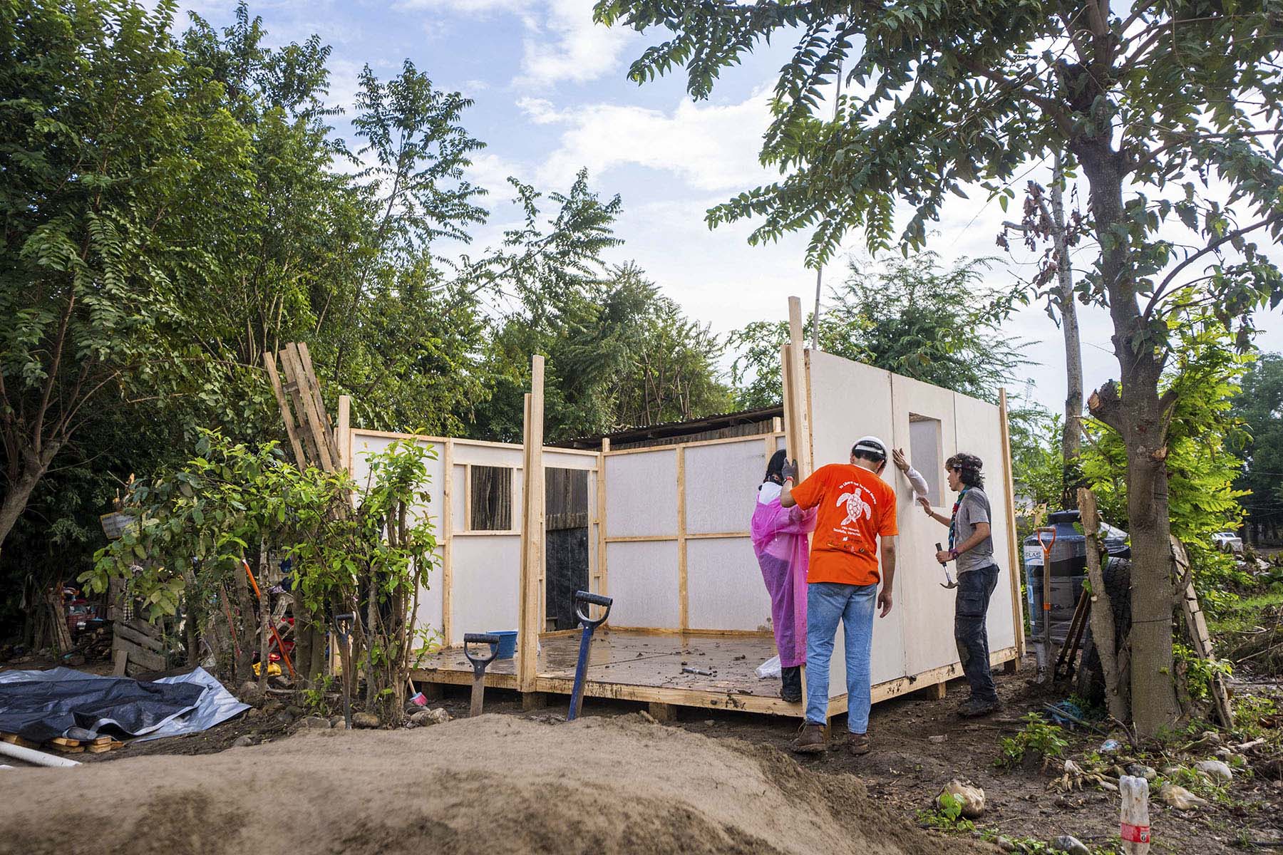 31 / 50 - ASUA Reconstruye 31 / 50 - ASUA Reconstruye