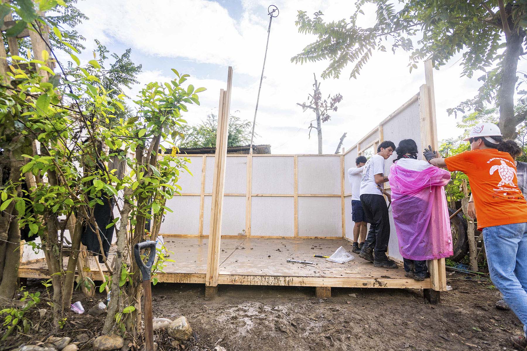 32 / 50 - ASUA Reconstruye 32 / 50 - ASUA Reconstruye