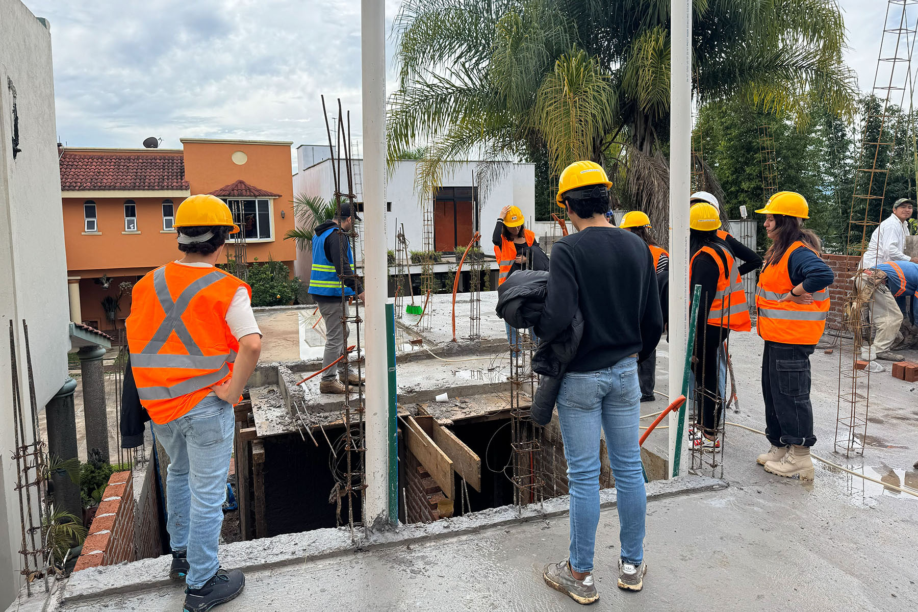 5 / 6 - Aprender Desde la Obra: Prácticas de Campo de Estudiantes de Arquitectura 5 / 6 - Aprender Desde la Obra: Prácticas de Campo de Estudiantes de Arquitectura