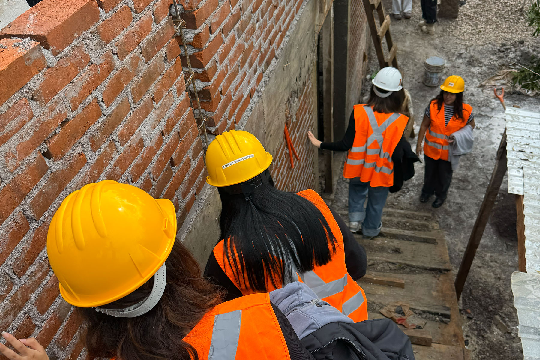 6 / 6 - Aprender Desde la Obra: Prácticas de Campo de Estudiantes de Arquitectura 6 / 6 - Aprender Desde la Obra: Prácticas de Campo de Estudiantes de Arquitectura