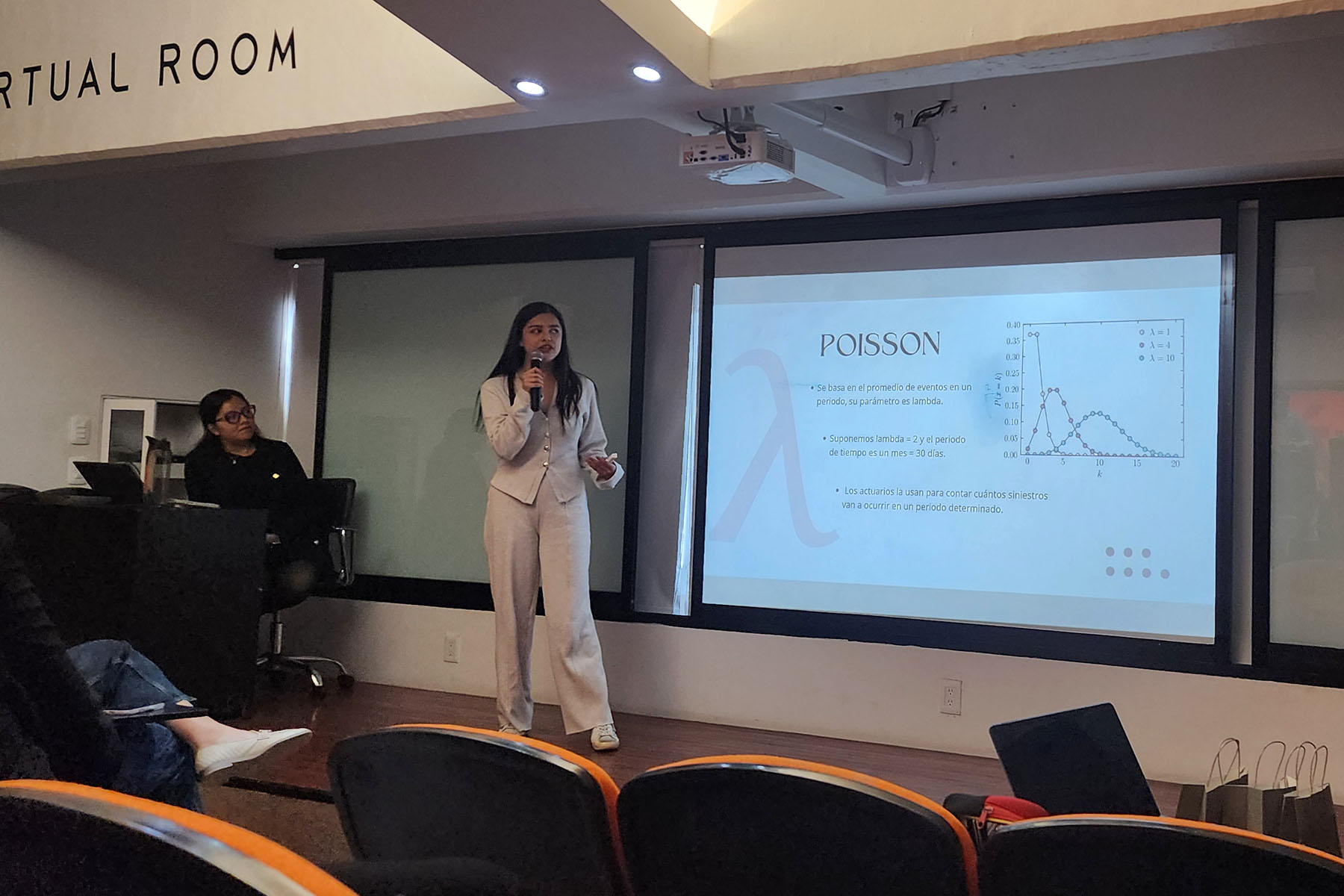 1 / 15 - Actuando y Modelando: Concurso de Minicharlas 1 / 15 - Actuando y Modelando: Concurso de Minicharlas