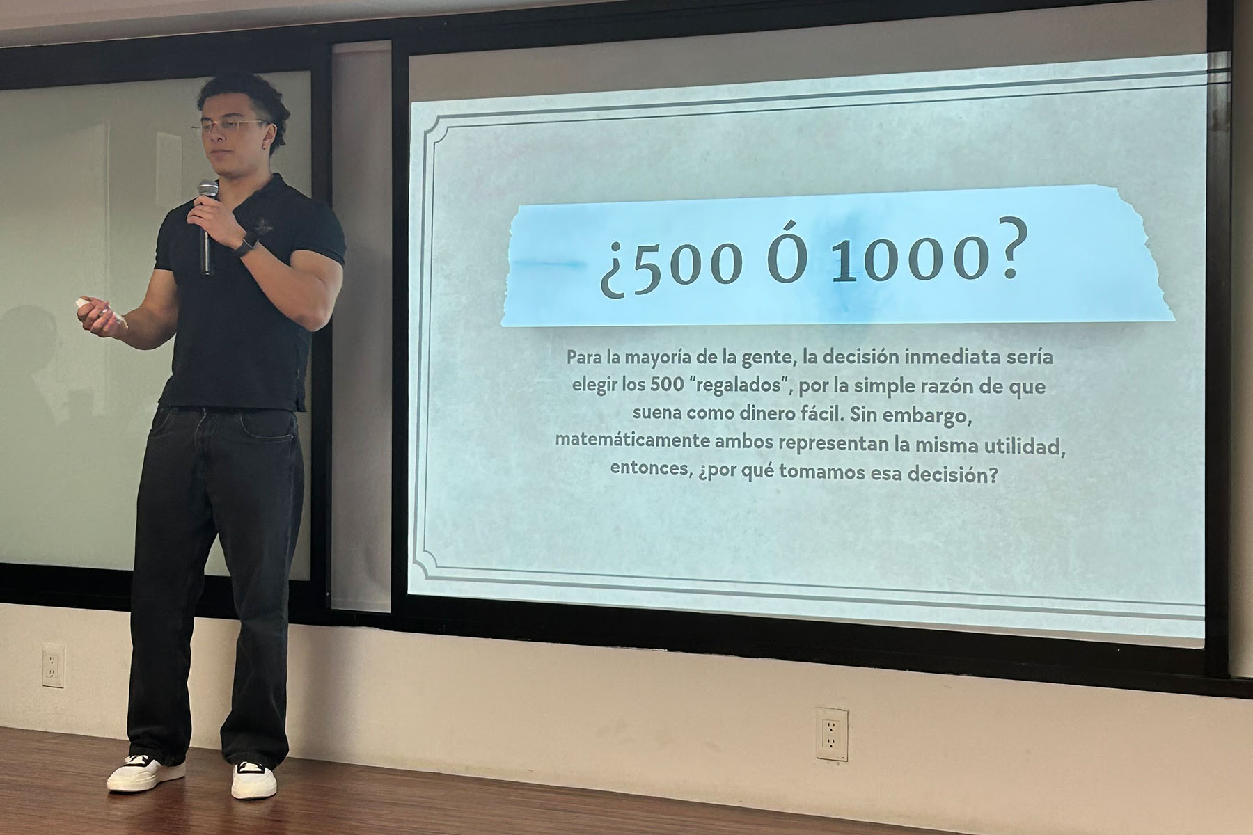 12 / 15 - Actuando y Modelando: Concurso de Minicharlas 12 / 15 - Actuando y Modelando: Concurso de Minicharlas
