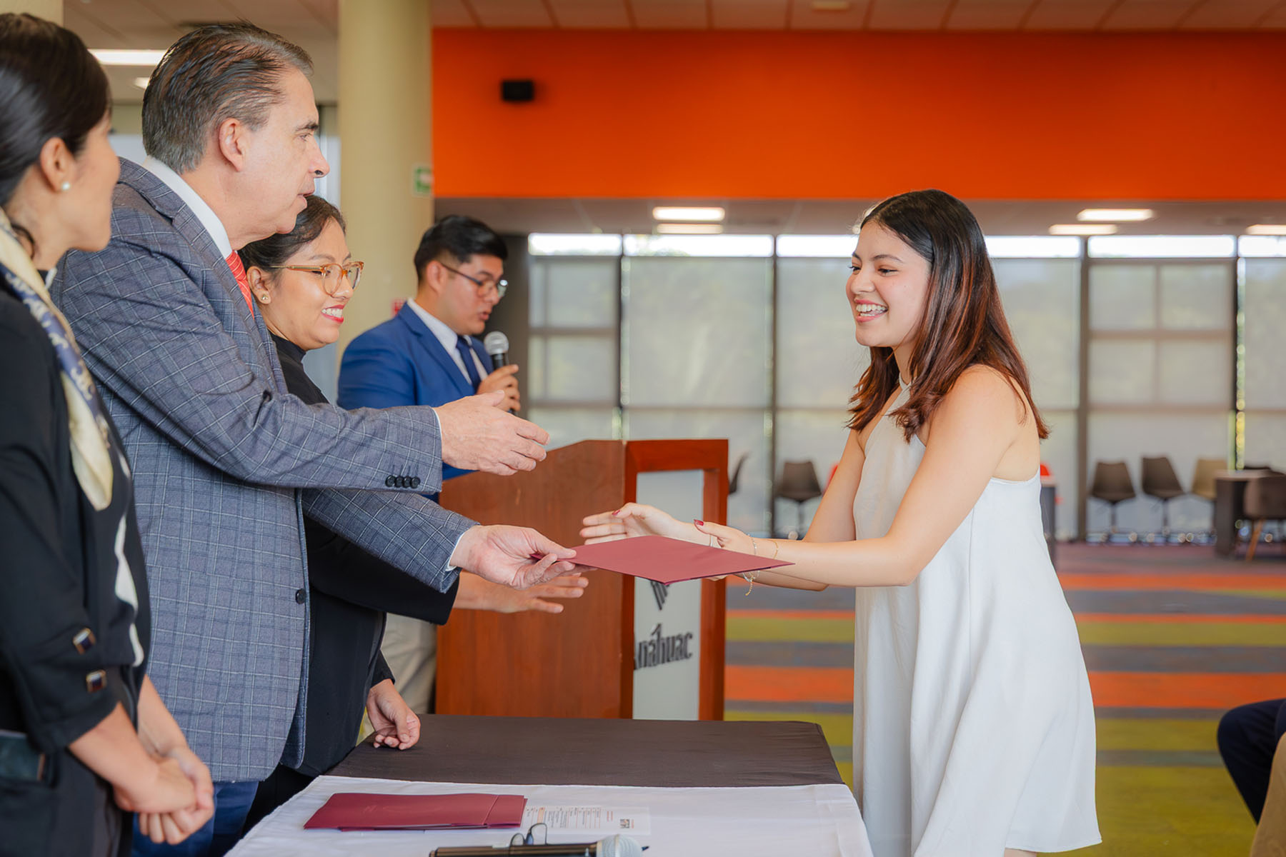 10 / 36 - Entrega de Reconocimientos a los Ganadores del 3.er Concurso de Carteles de 10 / 36 - Entrega de Reconocimientos a los Ganadores del 3.er Concurso de Carteles de