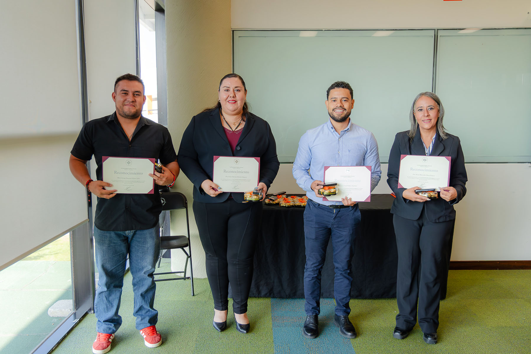 19 / 36 - Entrega de Reconocimientos a los Ganadores del 3.er Concurso de Carteles de 19 / 36 - Entrega de Reconocimientos a los Ganadores del 3.er Concurso de Carteles de