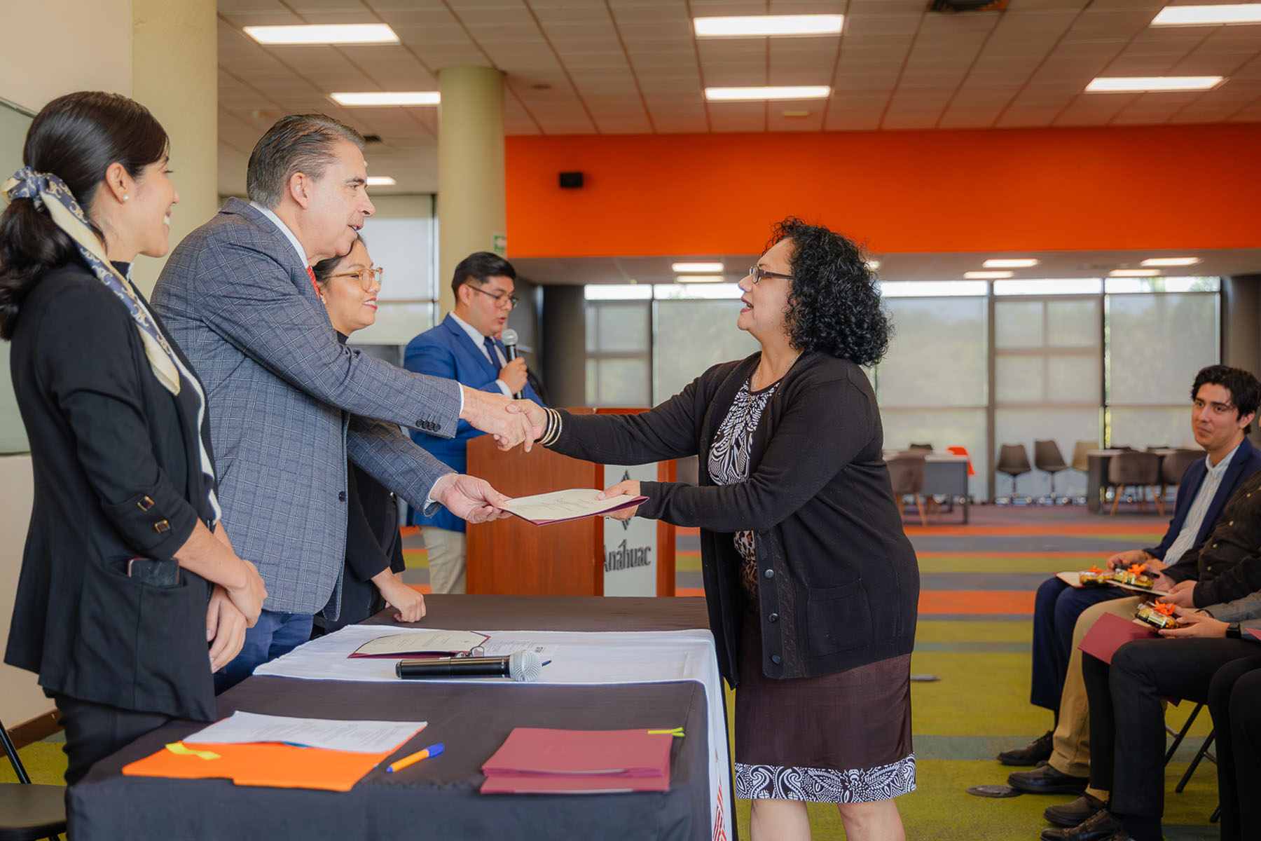 20 / 36 - Entrega de Reconocimientos a los Ganadores del 3.er Concurso de Carteles de 20 / 36 - Entrega de Reconocimientos a los Ganadores del 3.er Concurso de Carteles de