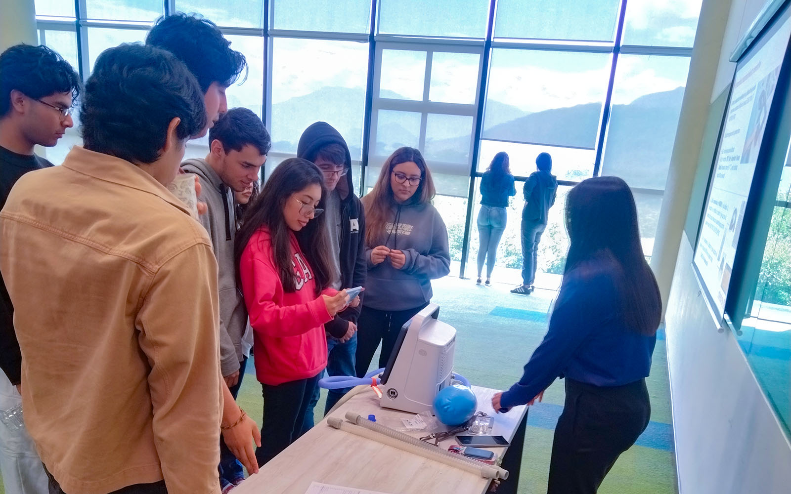 5 / 7 - Ingeniería Aplicada a la Salud: Capacitación Continua para la Mejora de Habilidades 5 / 7 - Ingeniería Aplicada a la Salud: Capacitación Continua para la Mejora de Habilidades