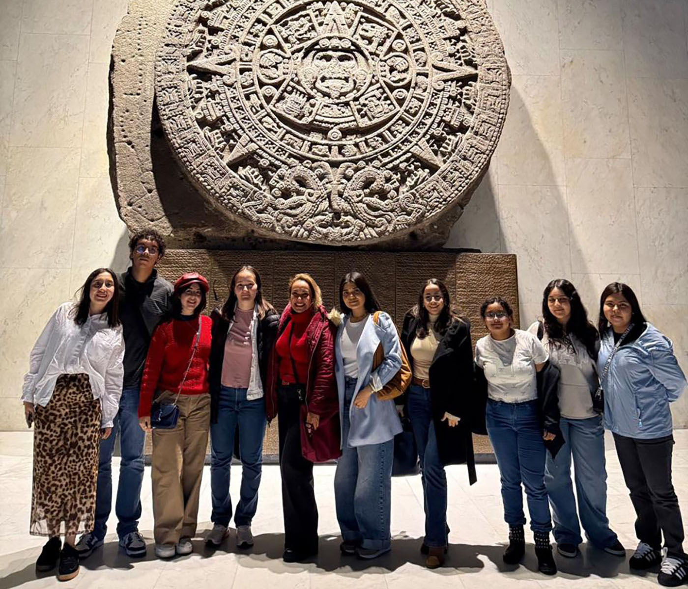 1 / 11 - Alumnos de Diseño Participan en Viaje Académico a Design Week México 1 / 11 - Alumnos de Diseño Participan en Viaje Académico a Design Week México