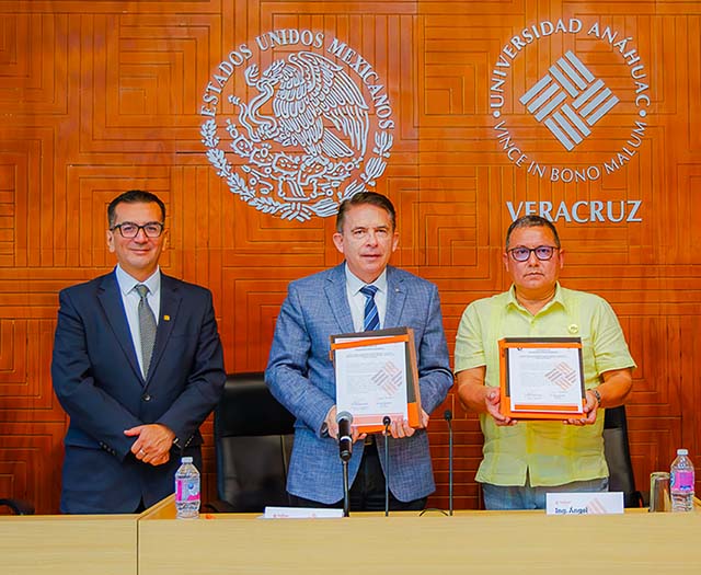Ceremonia de Firma de Convenio con CANACINTRA Córdoba