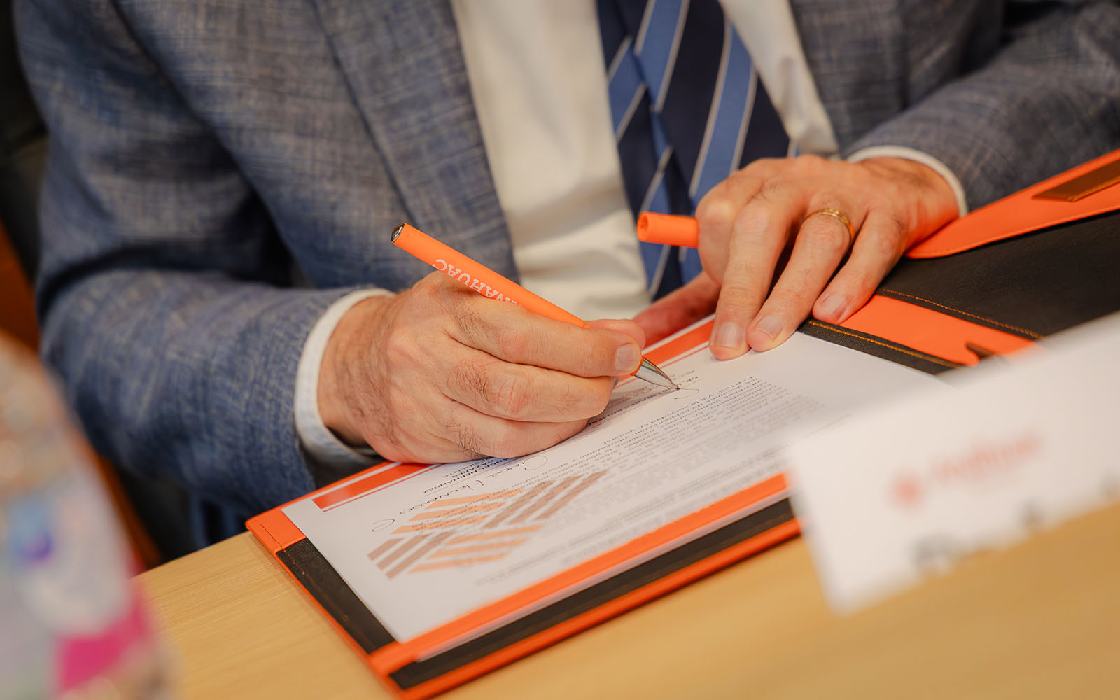 10 / 16 - Ceremonia de Firma de Convenio con CANACINTRA Córdoba 10 / 16 - Ceremonia de Firma de Convenio con CANACINTRA Córdoba