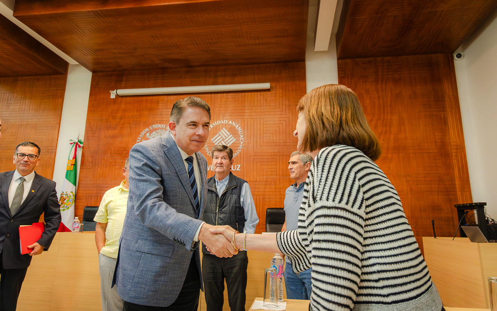 16 / 16 - Ceremonia de Firma de Convenio con CANACINTRA Córdoba 16 / 16 - Ceremonia de Firma de Convenio con CANACINTRA Córdoba