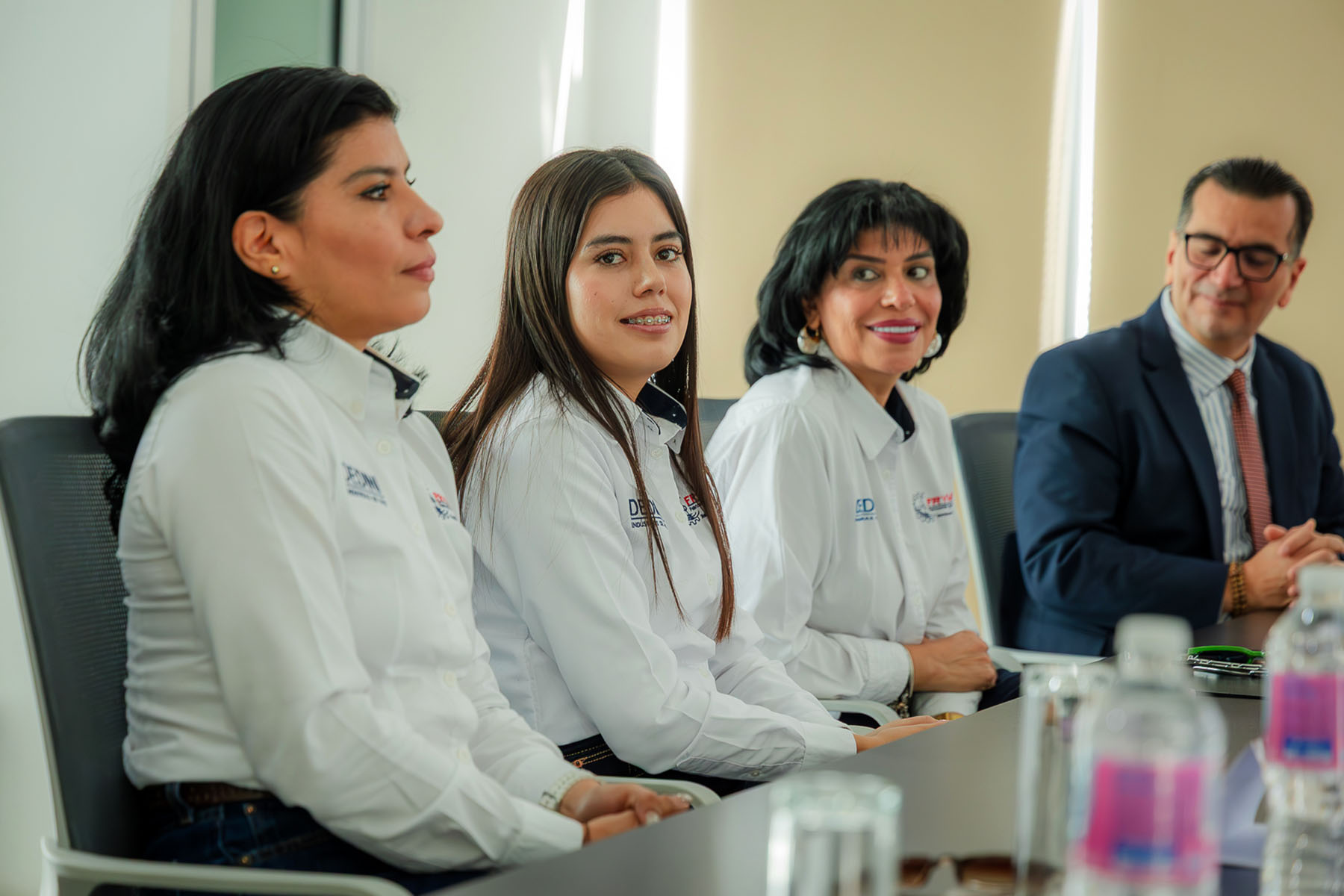 1 / 20 - Firma de Convenio con FRYMSA 1 / 20 - Firma de Convenio con FRYMSA