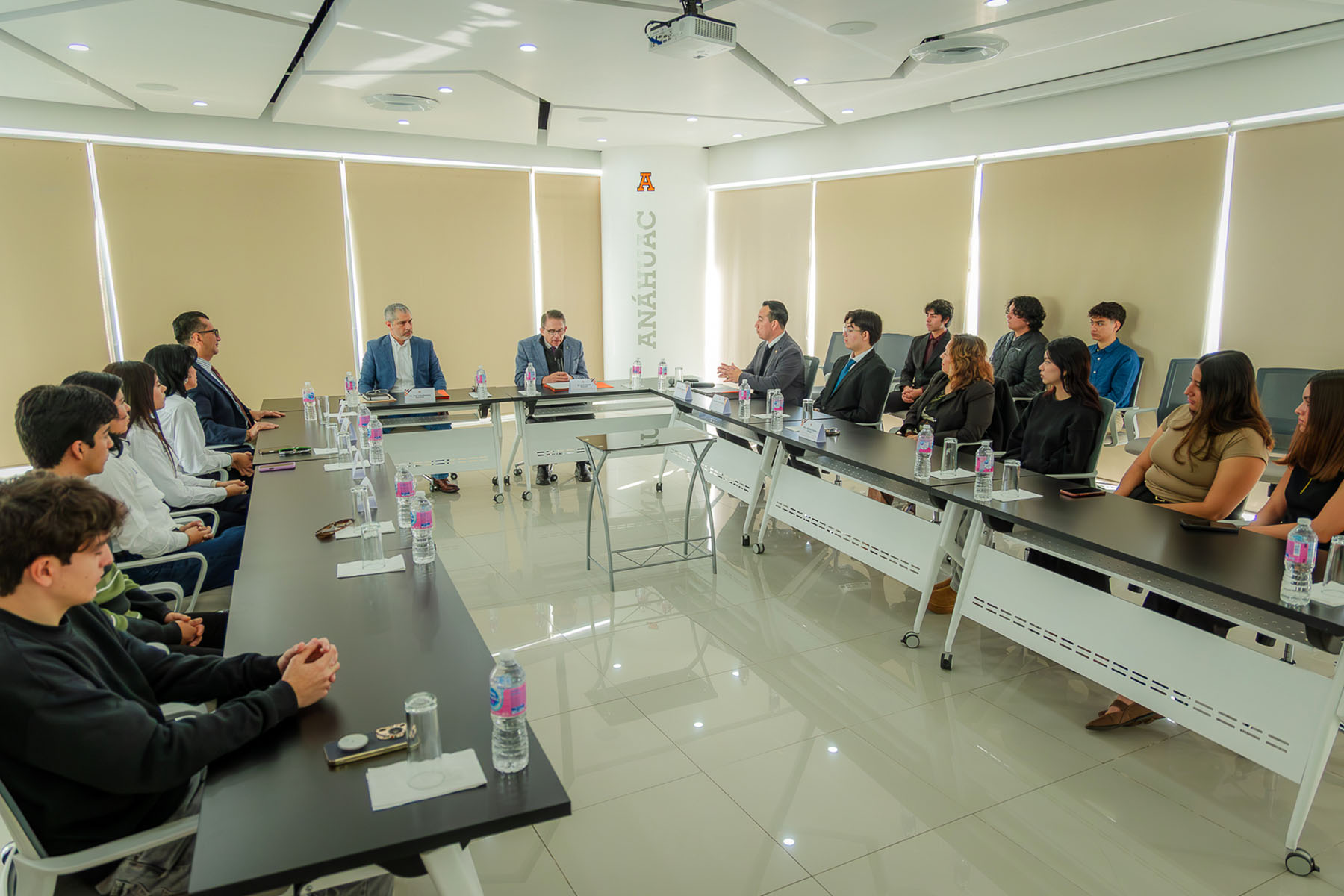 2 / 20 - Firma de Convenio con FRYMSA 2 / 20 - Firma de Convenio con FRYMSA