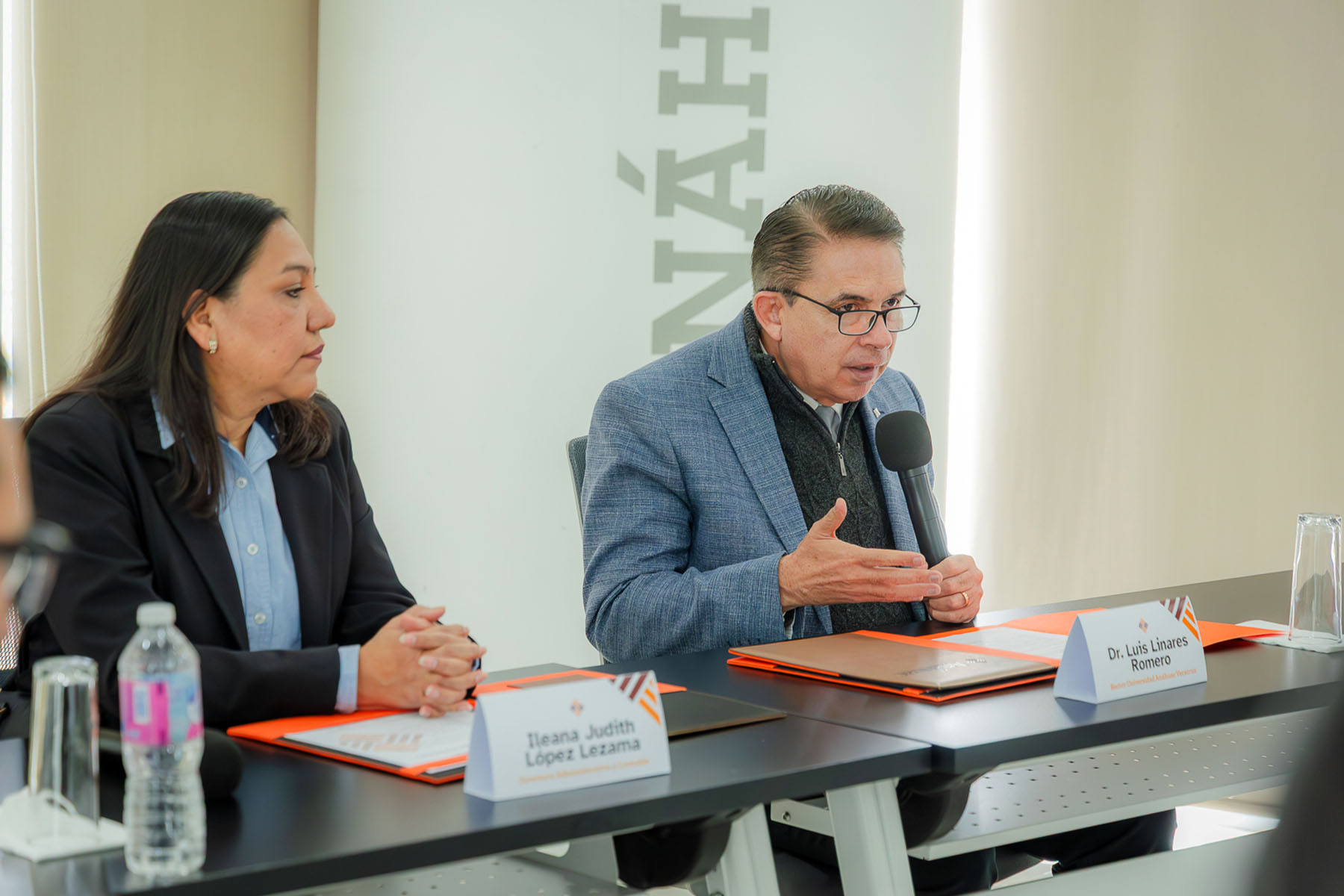 1 / 18 - Firma de Convenio con Rovianda 1 / 18 - Firma de Convenio con Rovianda