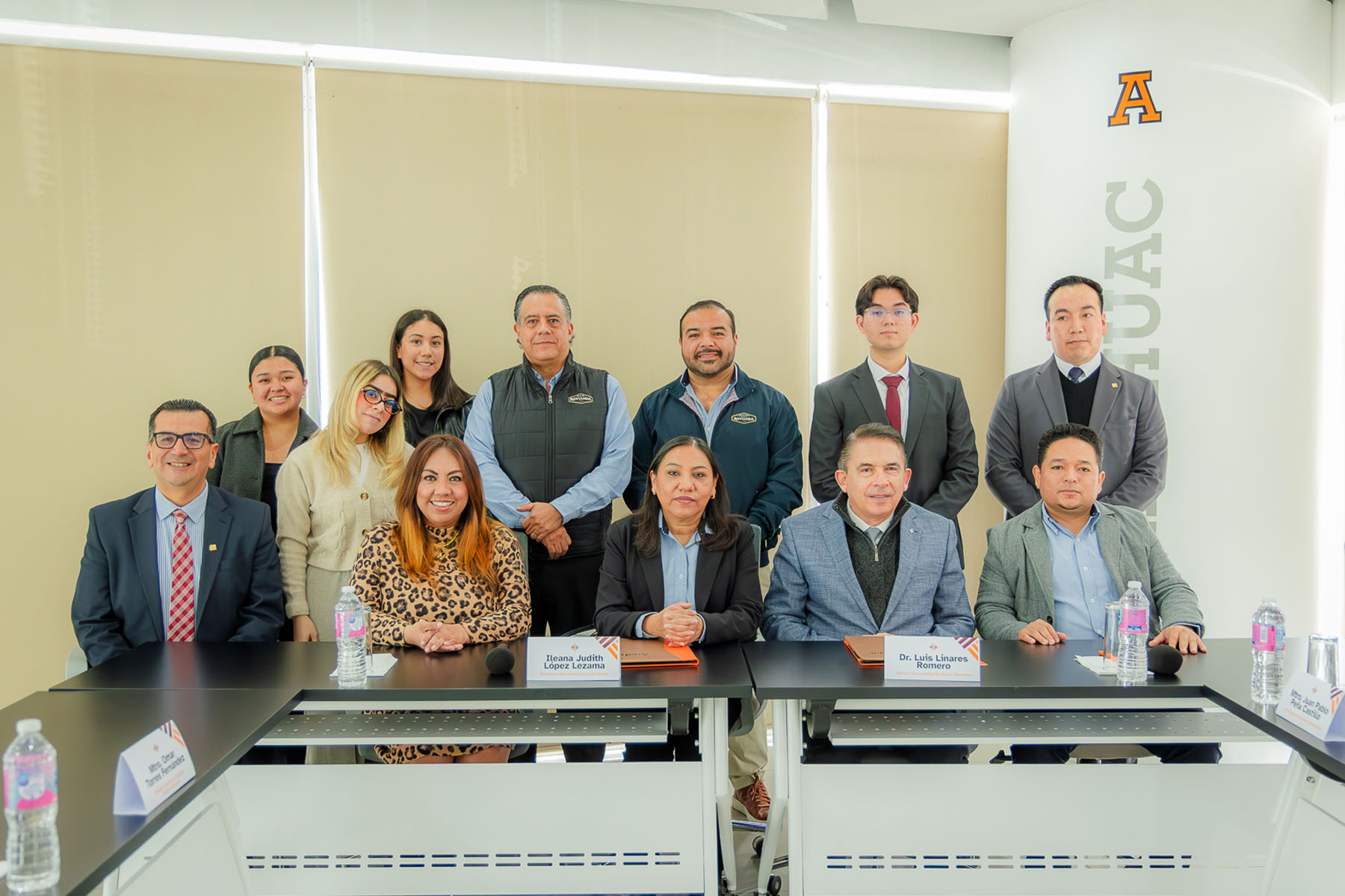 13 / 18 - Firma de Convenio con Rovianda 13 / 18 - Firma de Convenio con Rovianda