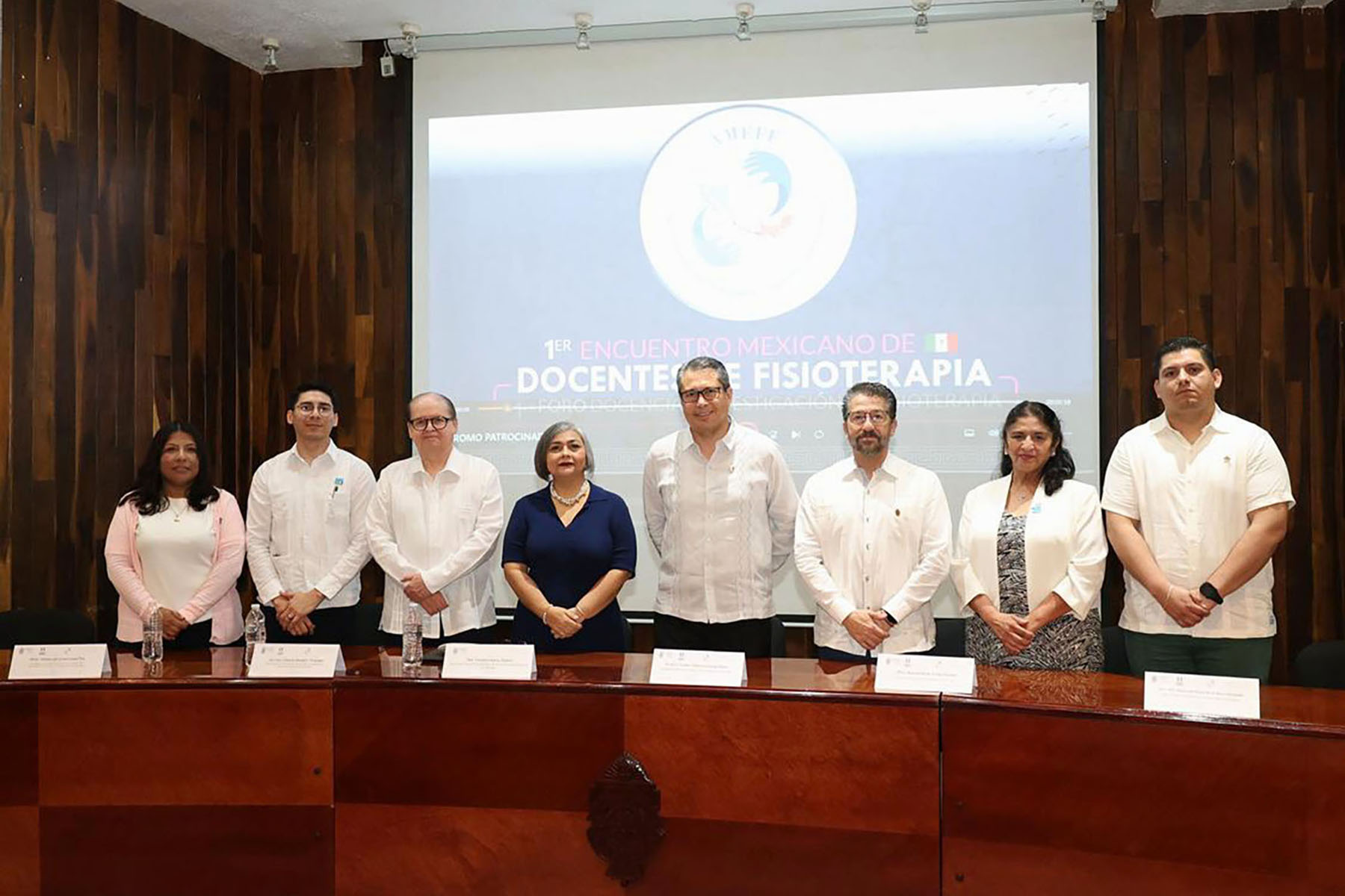 2 / 6 - Fortaleciendo la Docencia y el Humanismo en la Fisioterapia Nacional 2 / 6 - Fortaleciendo la Docencia y el Humanismo en la Fisioterapia Nacional