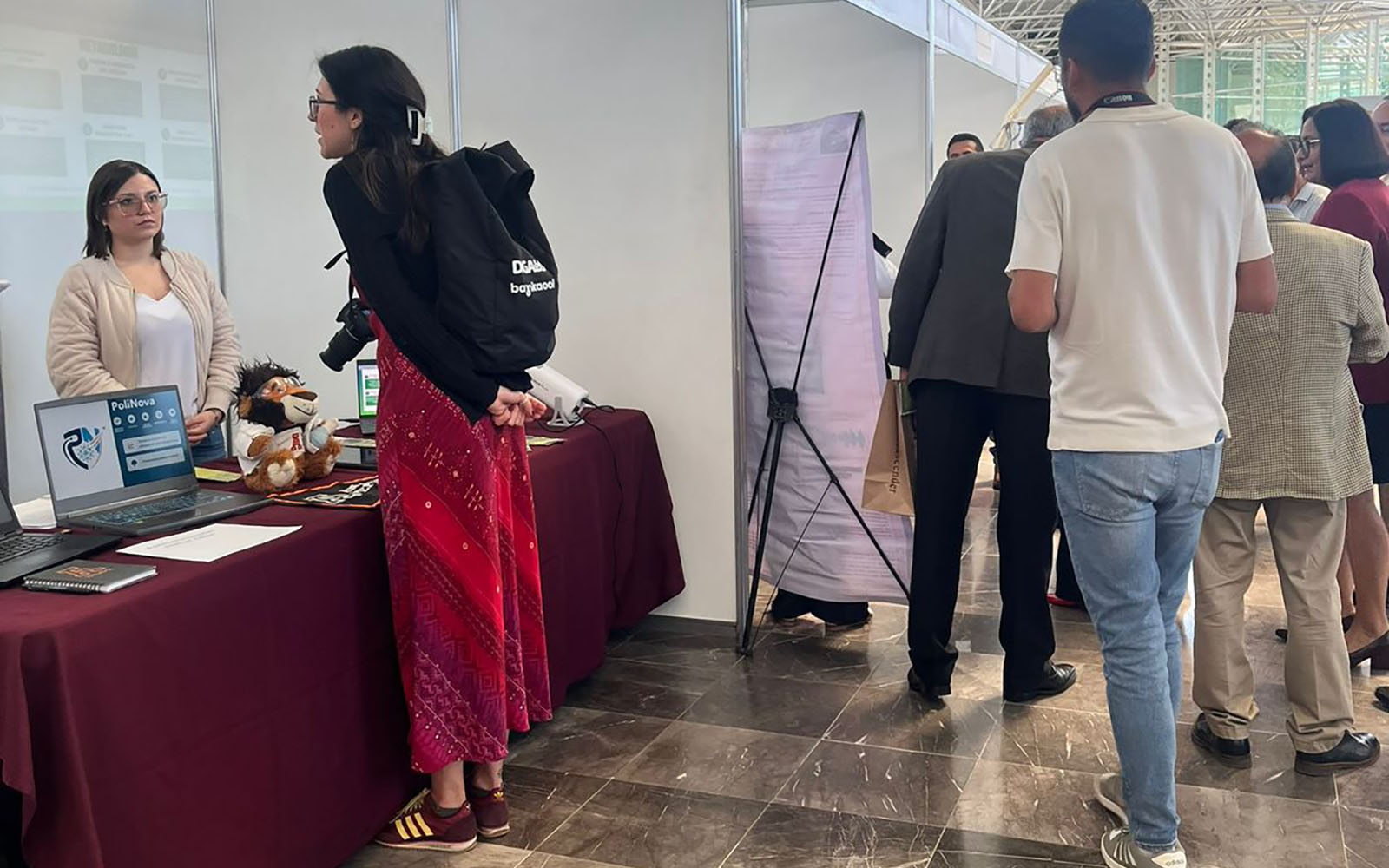 5 / 6 - Día de las Personas Inventoras: Alumnos Presentan Soluciones Sostenibles con Impacto 5 / 6 - Día de las Personas Inventoras: Alumnos Presentan Soluciones Sostenibles con Impacto