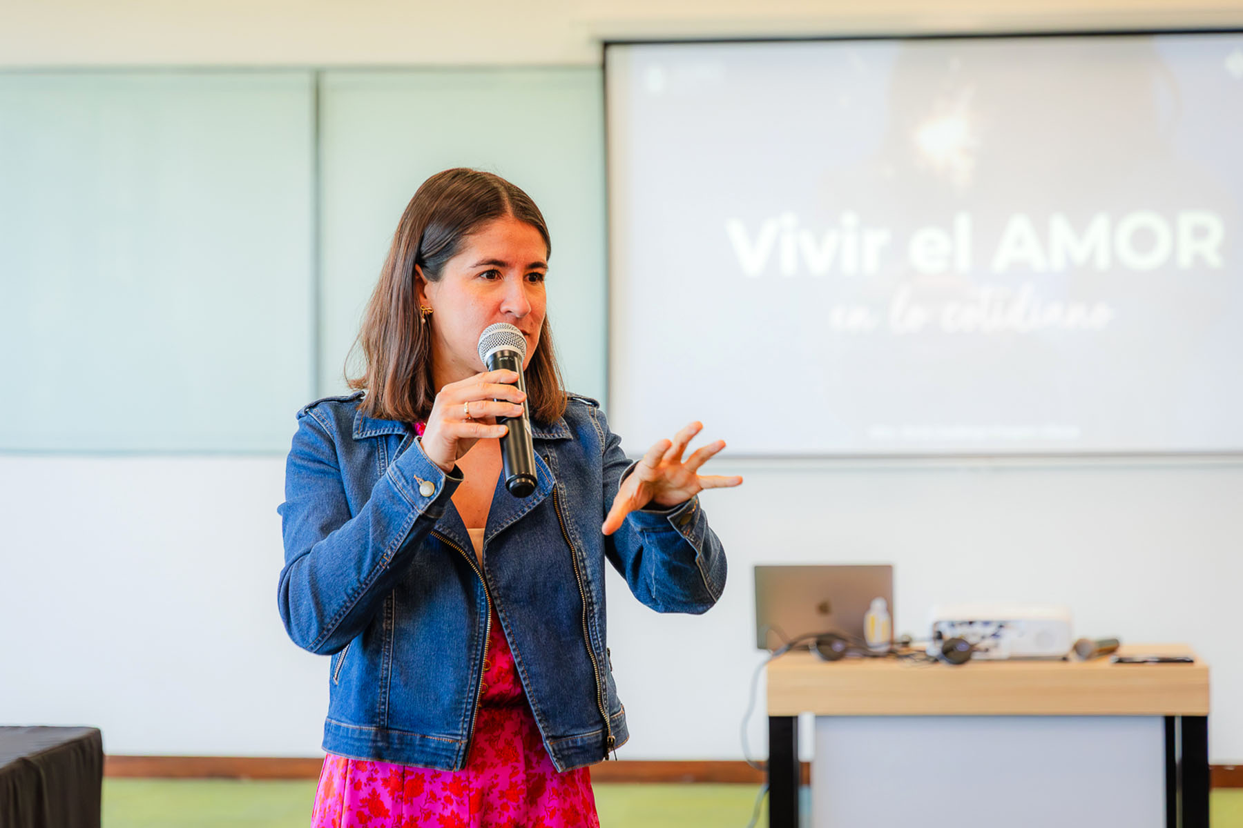 17 / 32 - Vivir el Amor en lo Cotidiano 17 / 32 - Vivir el Amor en lo Cotidiano