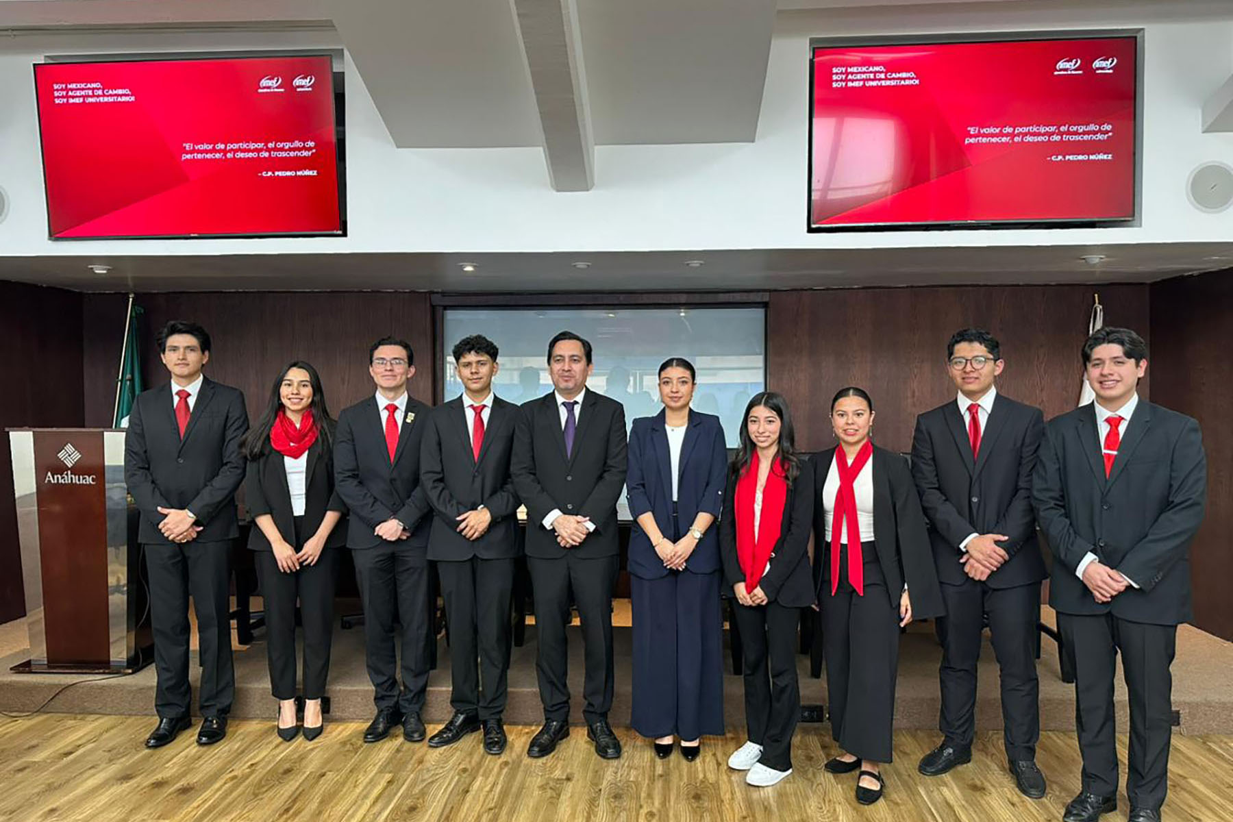 2 / 3 - Alumnos Asumen Liderazgo en el IMEF Universitario 2026 2 / 3 - Alumnos Asumen Liderazgo en el IMEF Universitario 2026