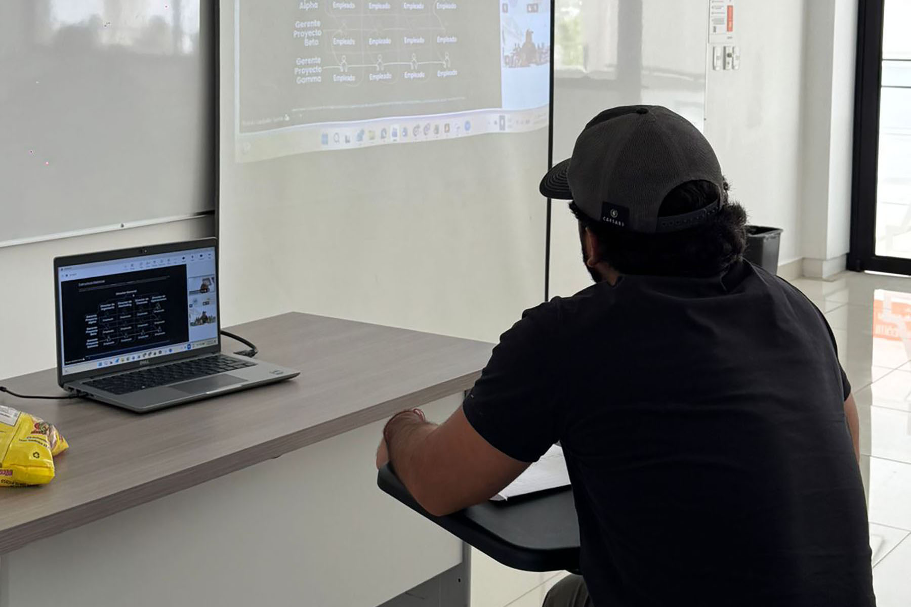 3 / 3 - Clases COIL: Aprendizaje Colaborativo sin Fronteras 3 / 3 - Clases COIL: Aprendizaje Colaborativo sin Fronteras