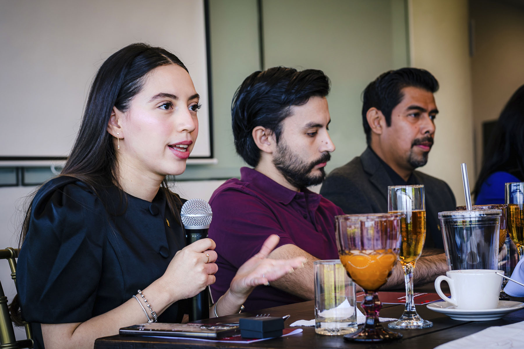 5 / 20 - La Meta Está Cerca: Ceremonia de Clausura de la Maestría en Economía y Negocios 5 / 20 - La Meta Está Cerca: Ceremonia de Clausura de la Maestría en Economía y Negocios