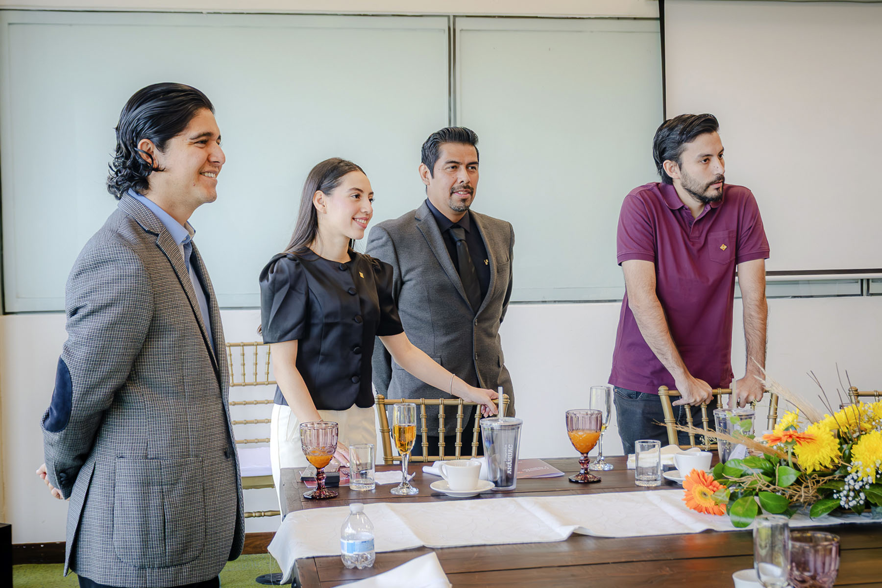 13 / 20 - La Meta Está Cerca: Ceremonia de Clausura de la Maestría en Economía y Negocios 13 / 20 - La Meta Está Cerca: Ceremonia de Clausura de la Maestría en Economía y Negocios