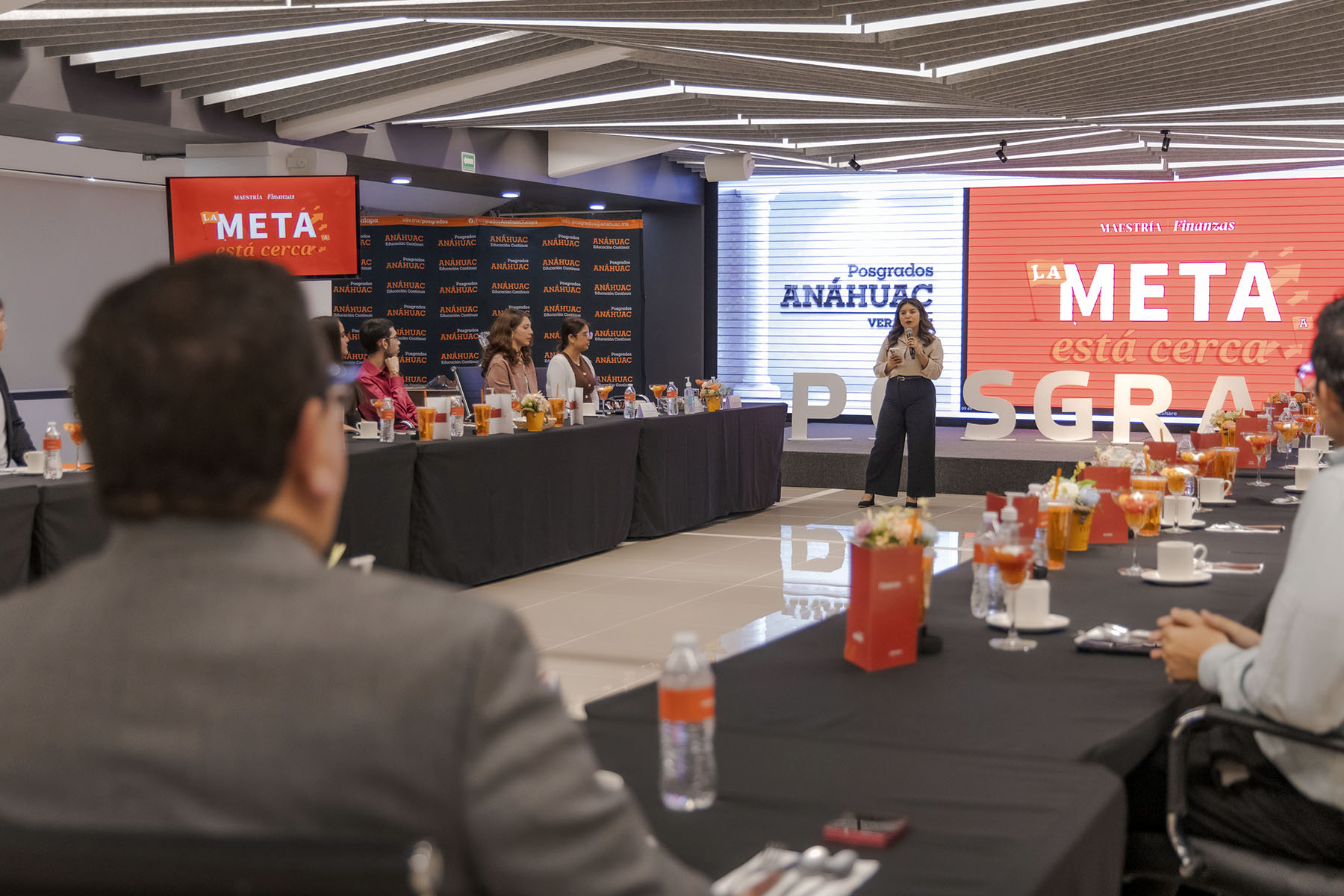 1 / 24 - La Meta Está Cerca: Clausura de la Primera Generación de la Maestría en Finanzas 1 / 24 - La Meta Está Cerca: Clausura de la Primera Generación de la Maestría en Finanzas