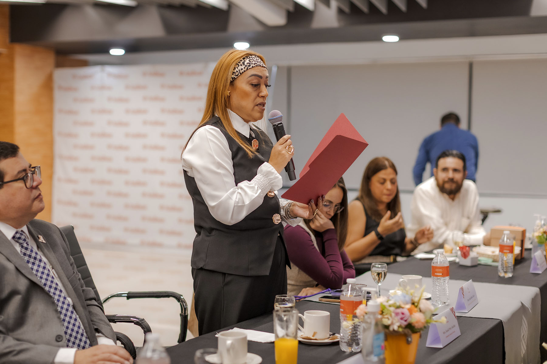 6 / 24 - La Meta Está Cerca: Clausura de la Primera Generación de la Maestría en Finanzas 6 / 24 - La Meta Está Cerca: Clausura de la Primera Generación de la Maestría en Finanzas