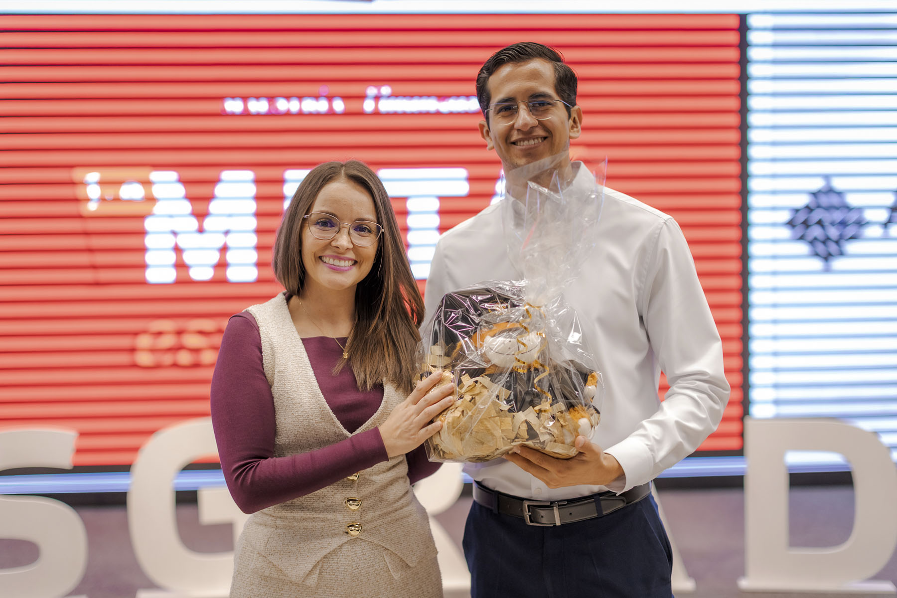 13 / 24 - La Meta Está Cerca: Clausura de la Primera Generación de la Maestría en Finanzas 13 / 24 - La Meta Está Cerca: Clausura de la Primera Generación de la Maestría en Finanzas