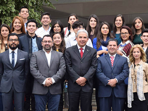 Firma de convenio con Grupo Avanradio