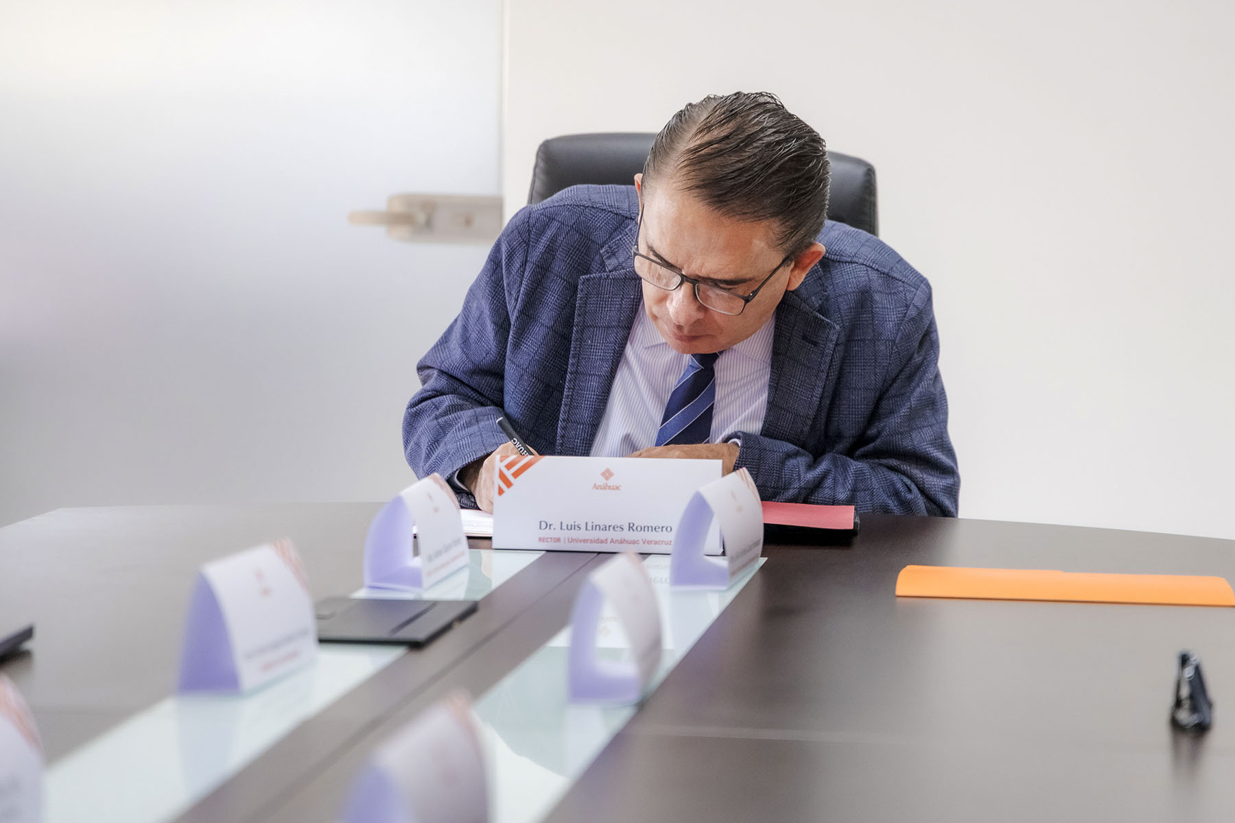 1 / 3 - Creación del Comité de Responsabilidad Social 1 / 3 - Creación del Comité de Responsabilidad Social