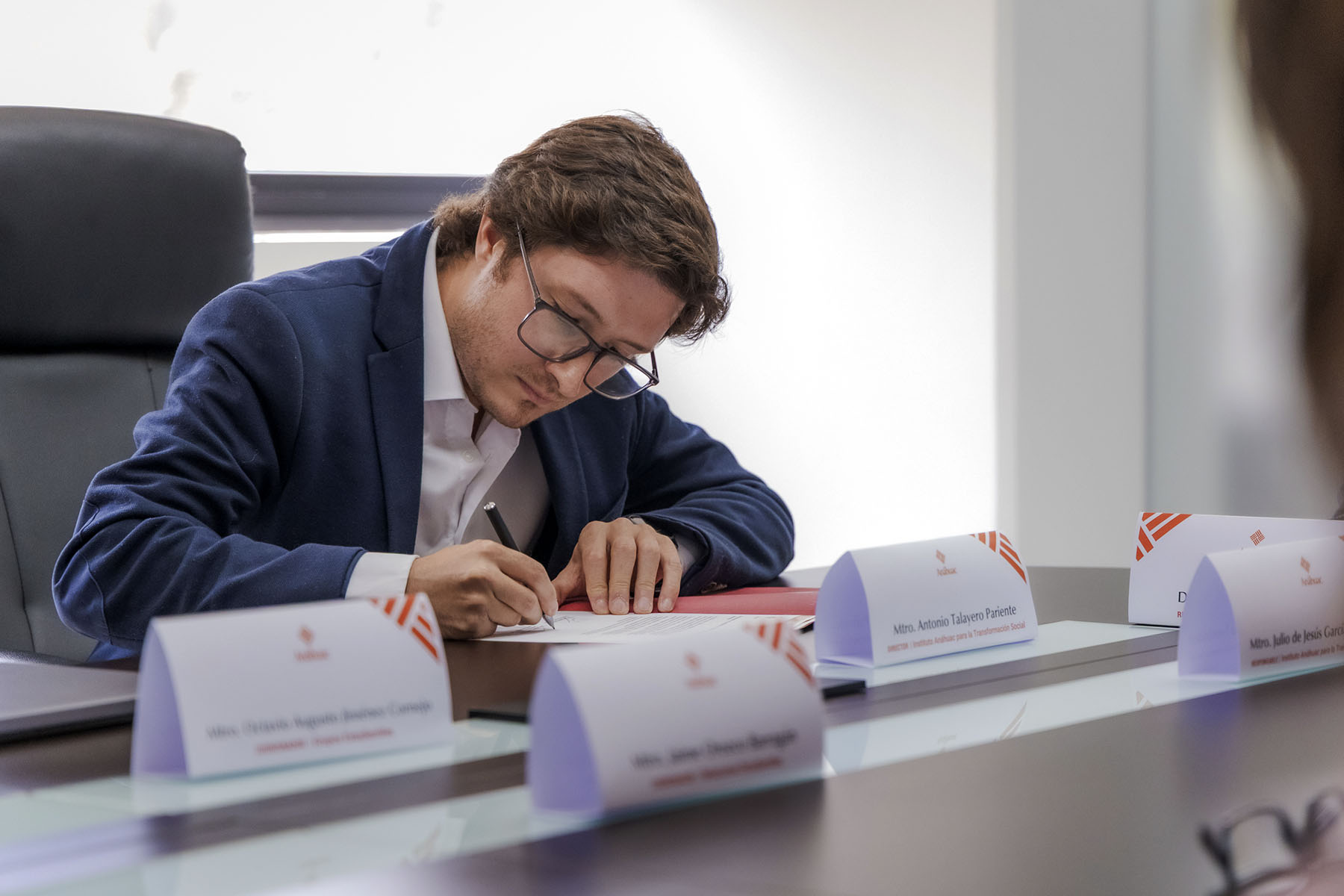 2 / 3 - Creación del Comité de Responsabilidad Social 2 / 3 - Creación del Comité de Responsabilidad Social