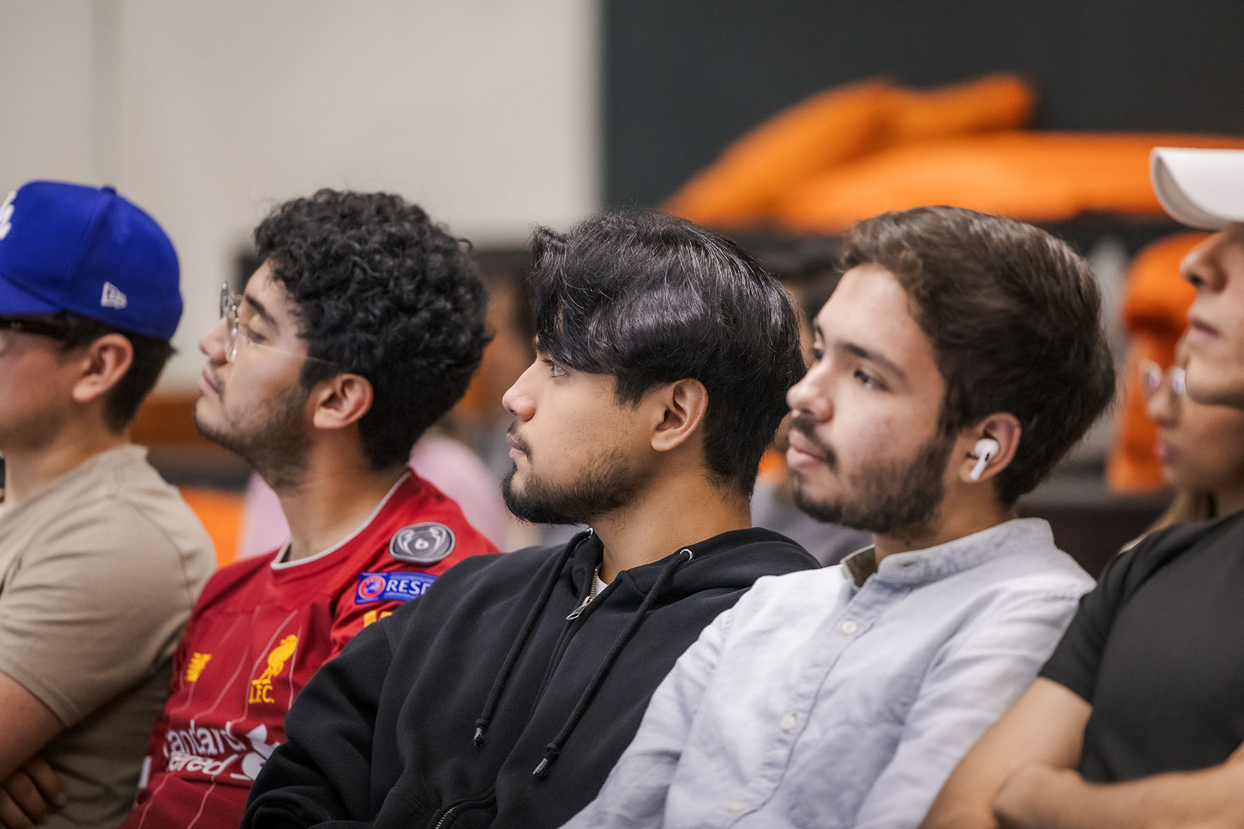 3 / 6 - El Liderazgo Femenino en la Administración Moderna 3 / 6 - El Liderazgo Femenino en la Administración Moderna