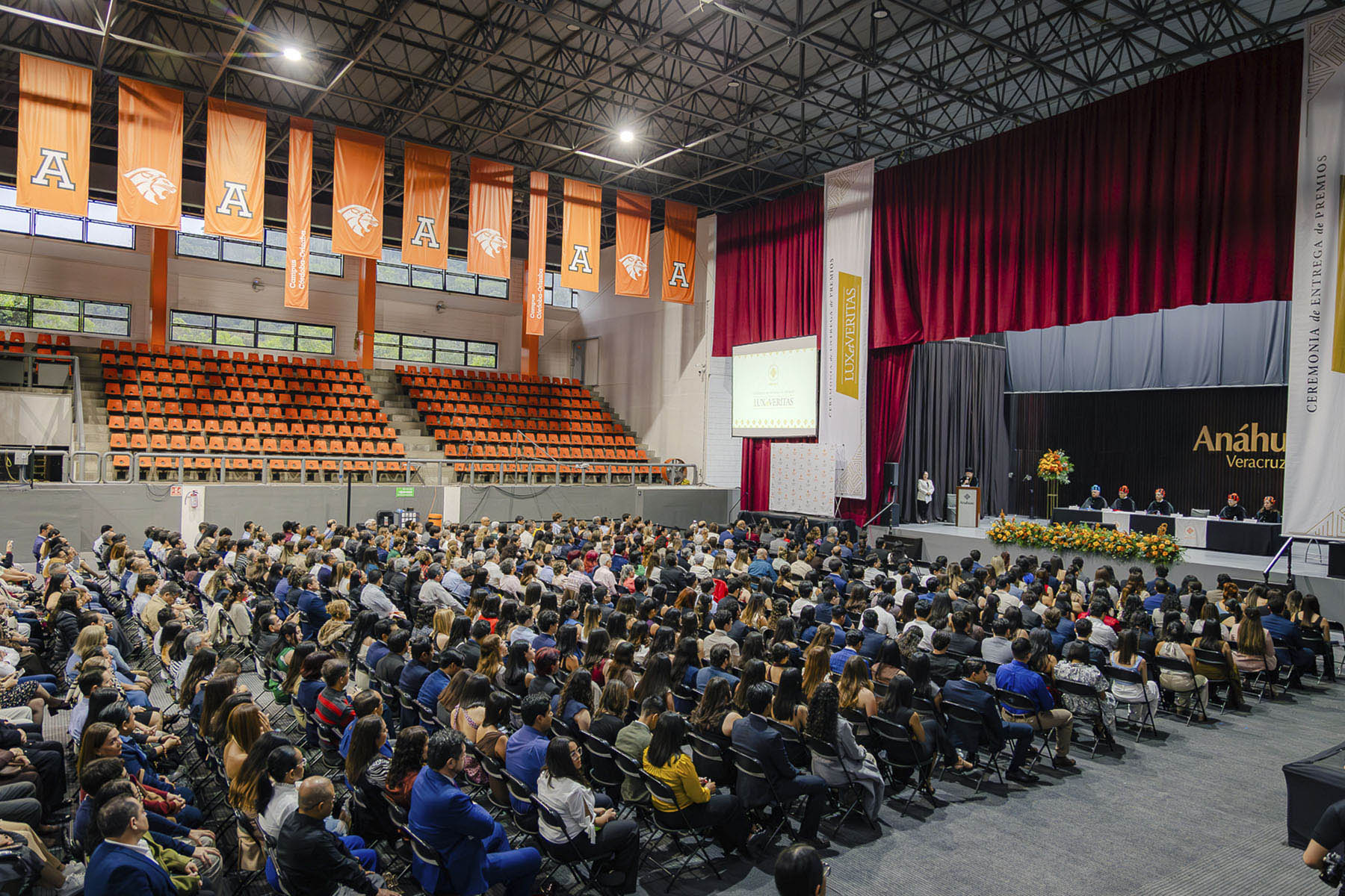 5 / 110 - Premios Lux et Veritas: Galería 5 / 110 - Premios Lux et Veritas: Galería