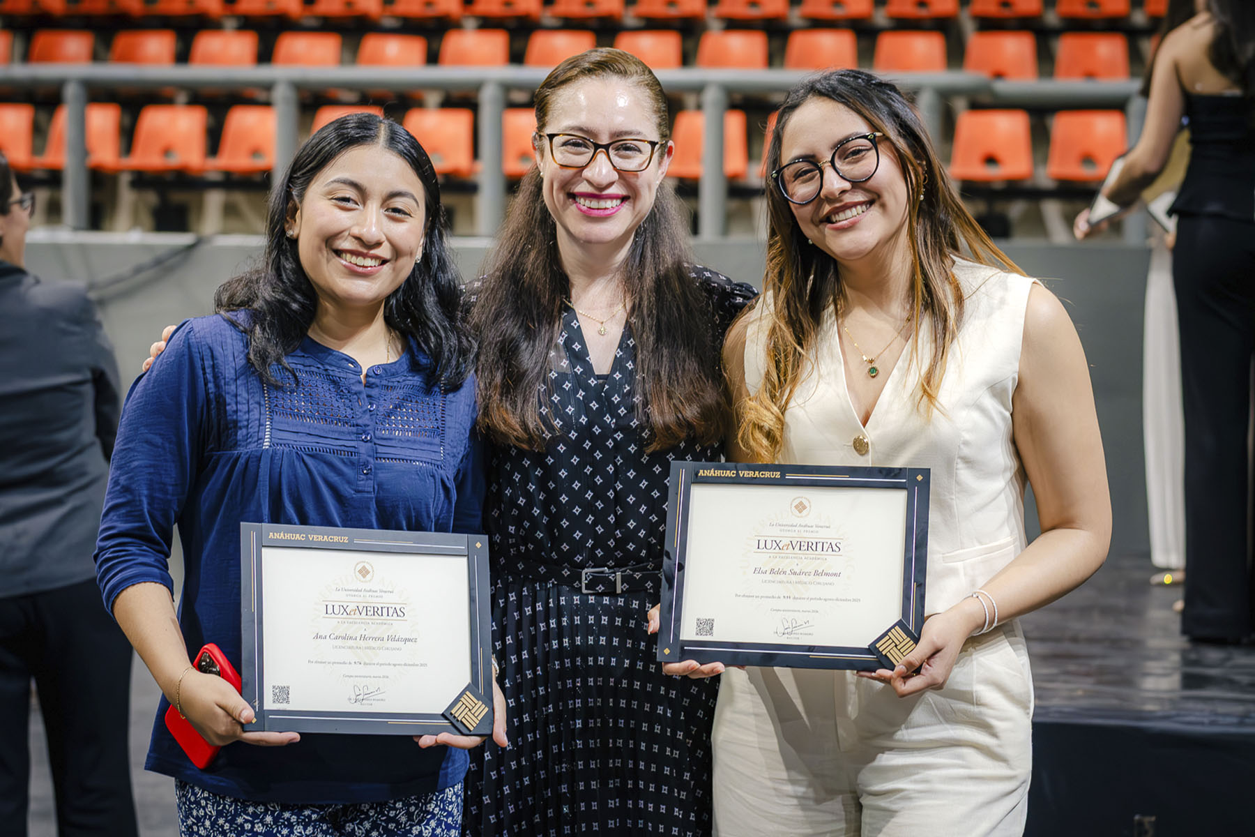 91 / 110 - Premios Lux et Veritas: Galería 91 / 110 - Premios Lux et Veritas: Galería